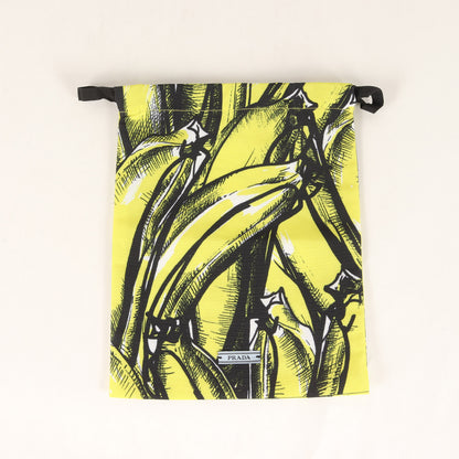 [近年モデル] トライアングルロゴプレート付き ナイロン ギャバジン ネクタイ / イタリア製 UCR77 S202 1WQG