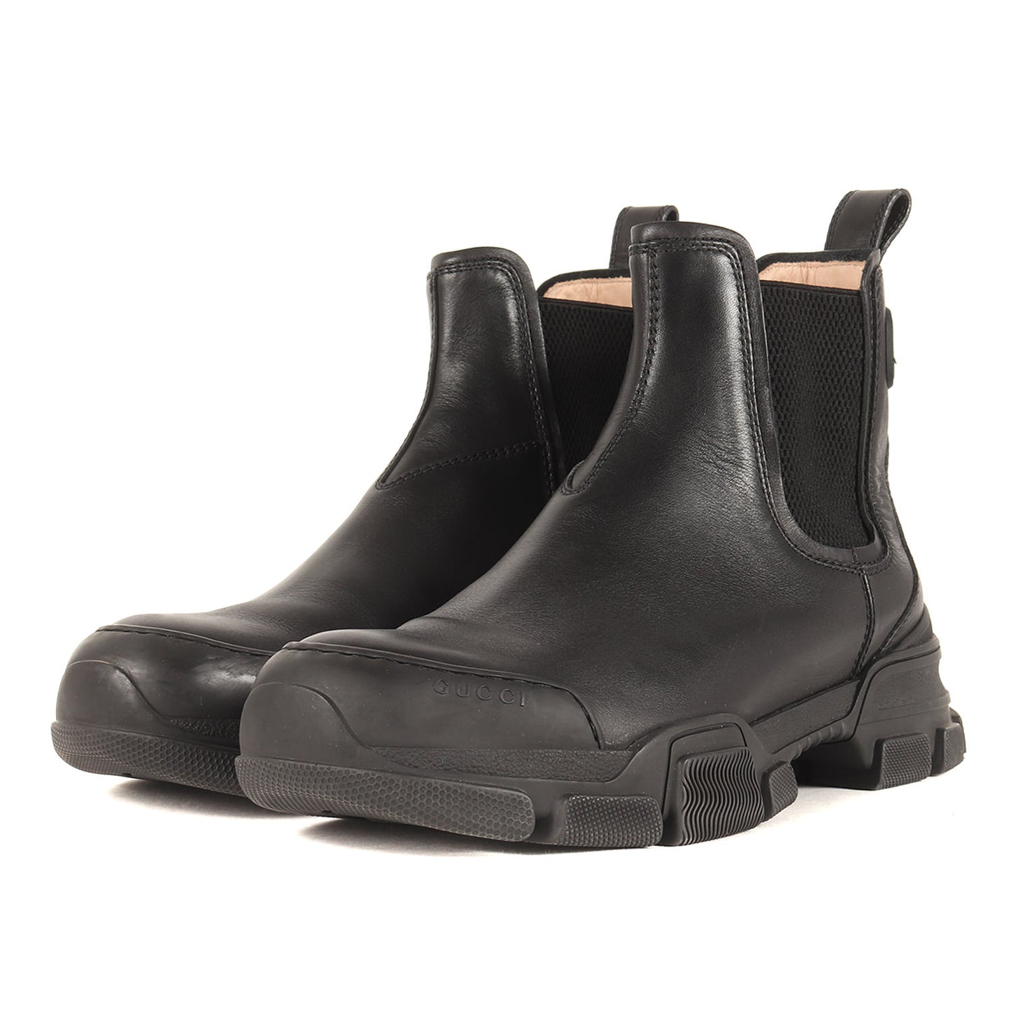 ラバーロゴパッチ レザー サイドゴア ブーツ (LEON CHELSEA BOOTS WITH EMBOSSED LOGO)