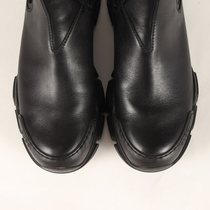 ラバーロゴパッチ レザー サイドゴア ブーツ (LEON CHELSEA BOOTS WITH EMBOSSED LOGO)