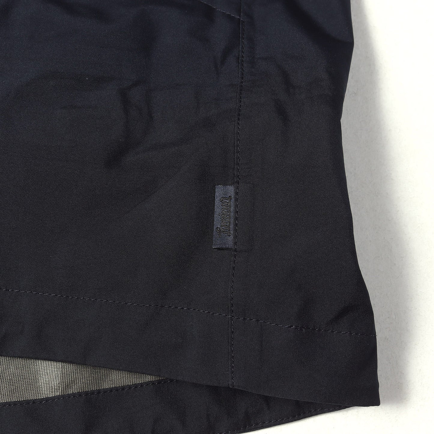 GORE-TEX 止水ジップ フーデッド ナイロン ジャケット / HERNO Laminar GI013UL-11107-9290