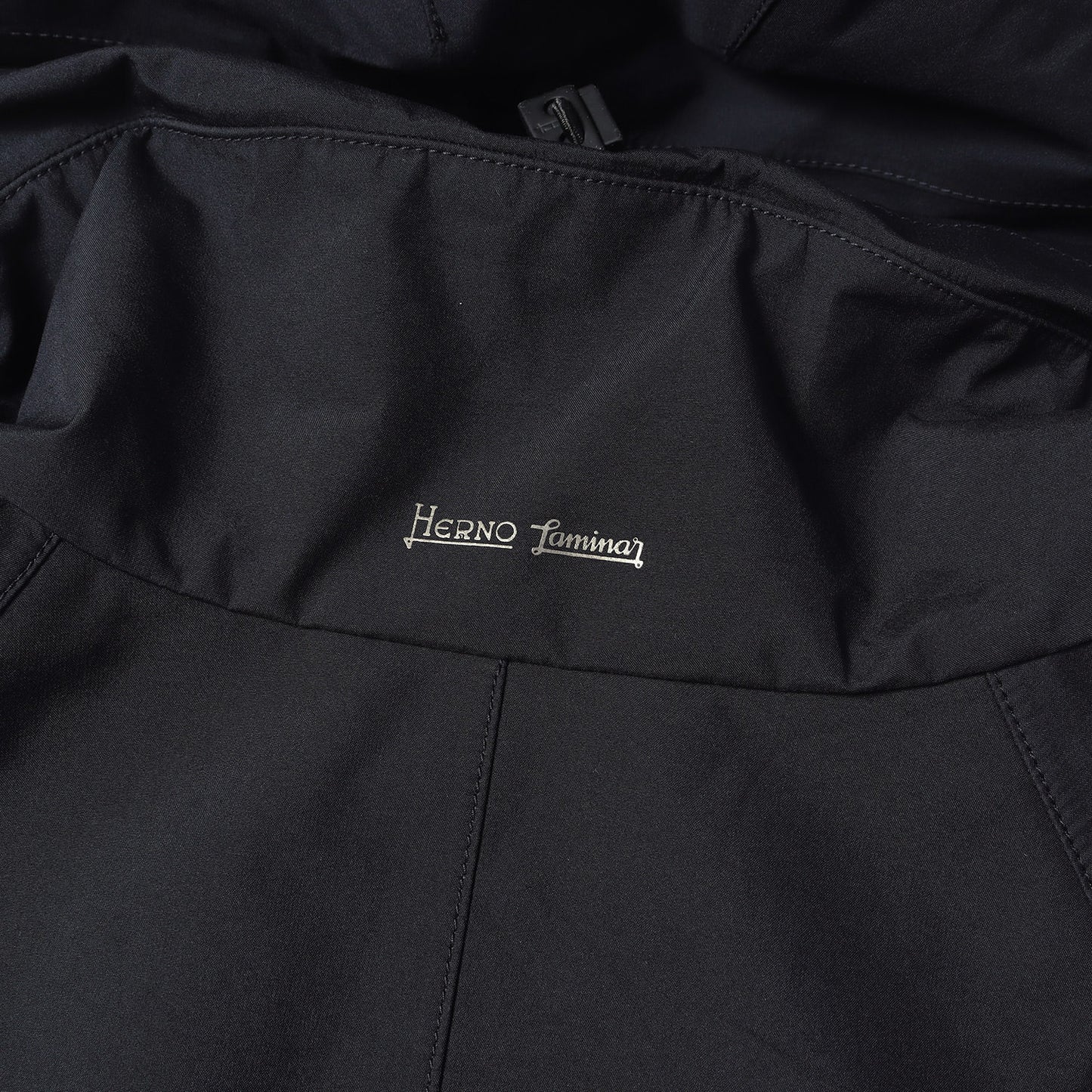 GORE-TEX 止水ジップ フーデッド ナイロン ジャケット / HERNO Laminar GI013UL-11107-9290