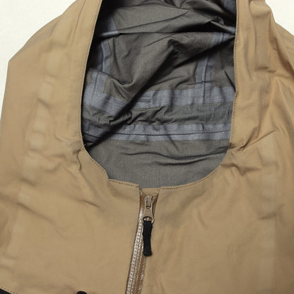 GORE-TEX クライム ライト シェルジャケット (Climb Light Jacket)