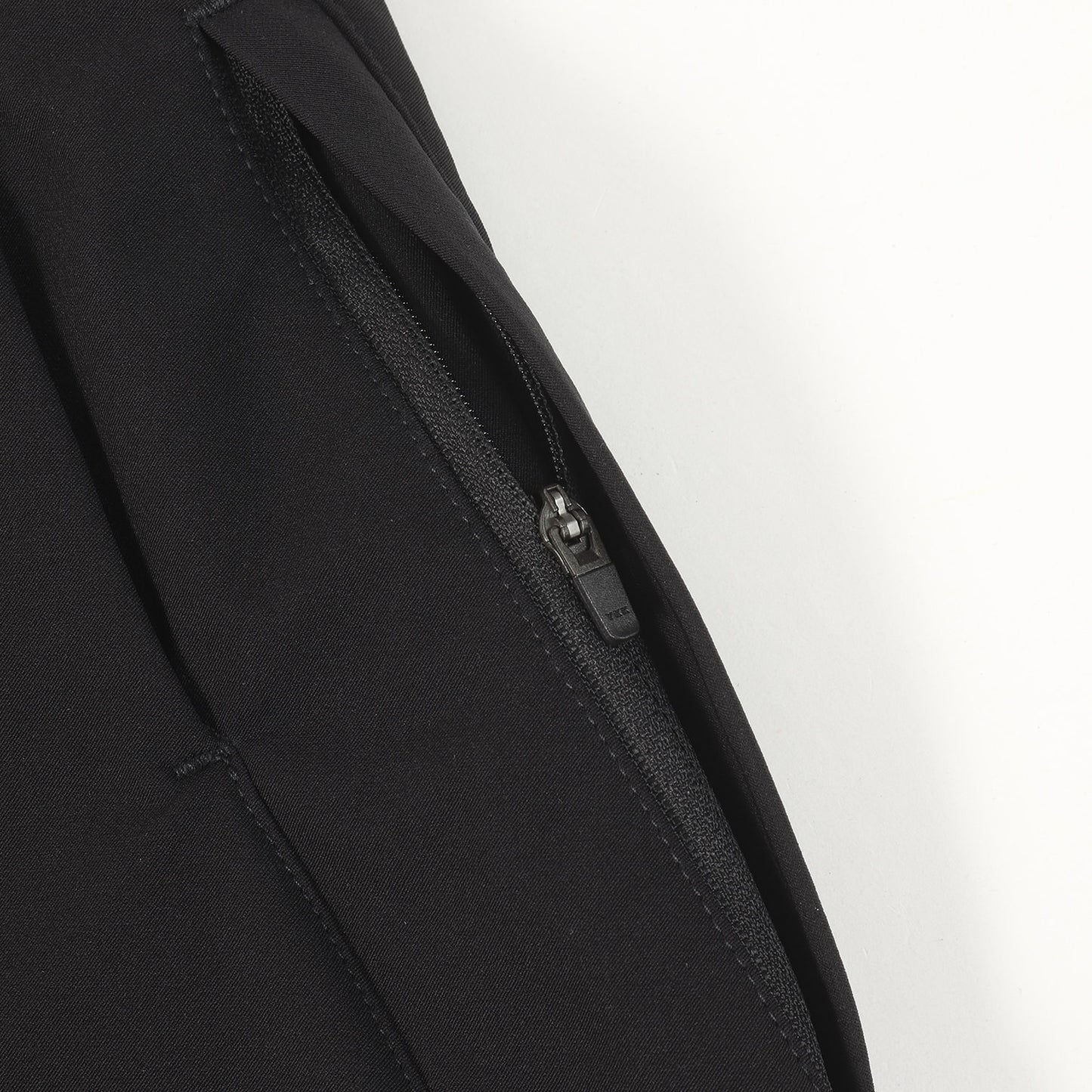 ストレッチシェル ワイド テーパード パンツ (schoeller Dryskin Drawcord Trouser) P33-DS