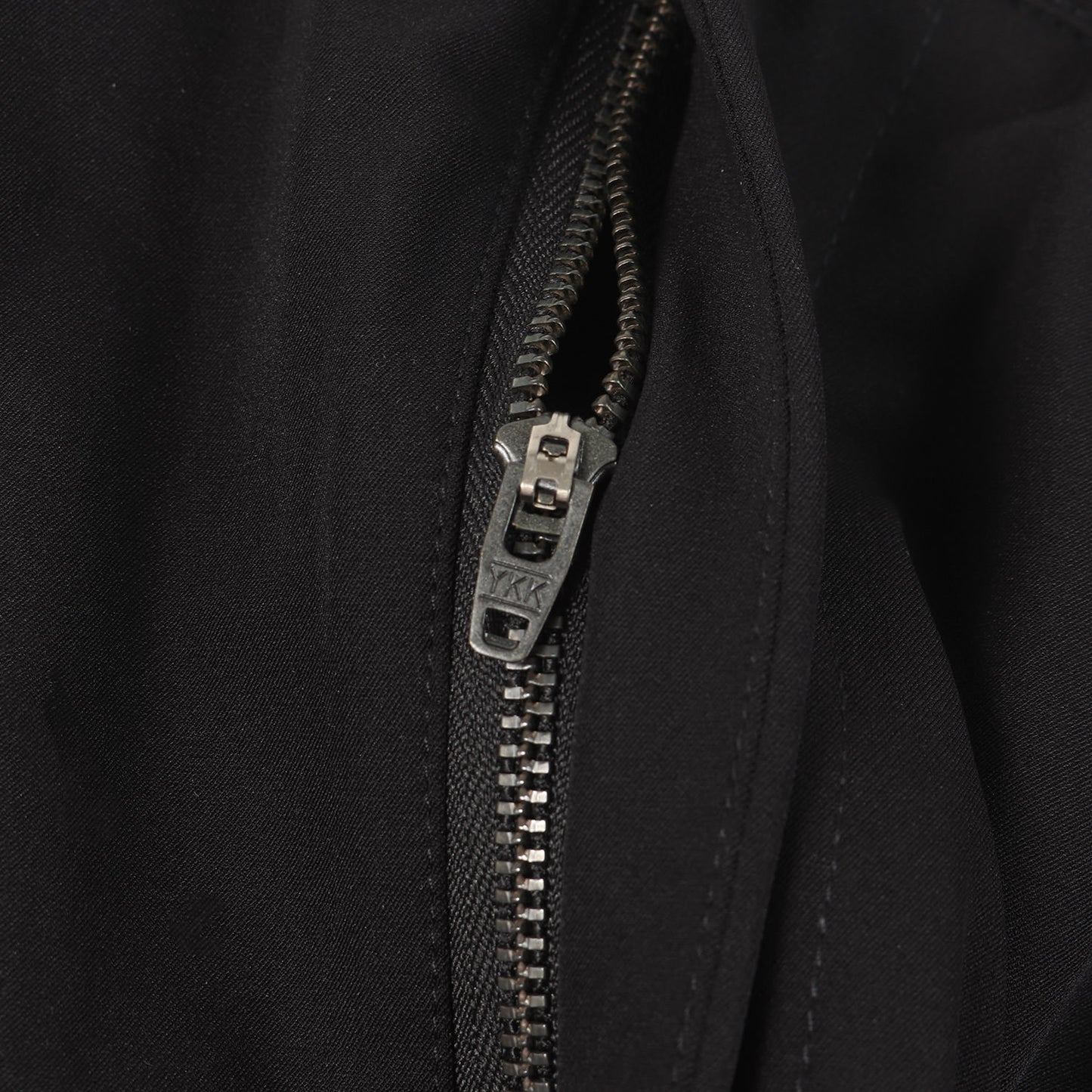 ストレッチシェル ワイド テーパード パンツ (schoeller Dryskin Drawcord Trouser) P33-DS