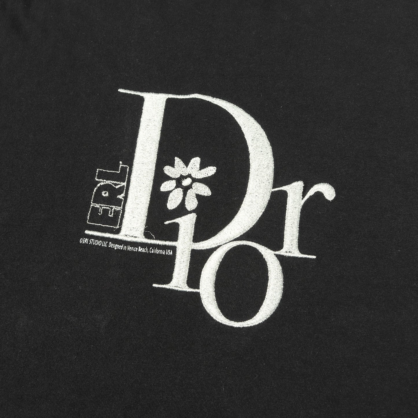 [近年モデル] ×ERL ダメージ加工 ラメ入り刺繍ロゴ クルーネック Tシャツ 313J647A0817