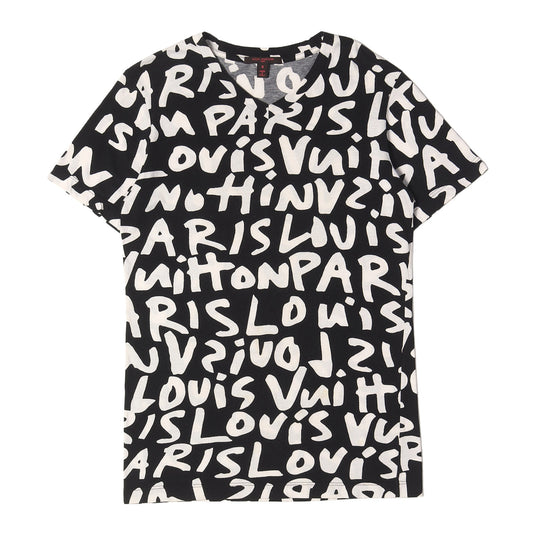 スティーブン スプラウス モノグラム グラフィティ Vネック Tシャツ