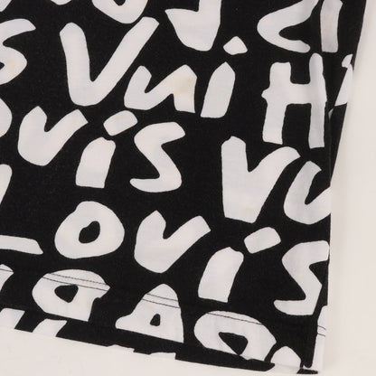 スティーブン スプラウス モノグラム グラフィティ Vネック Tシャツ