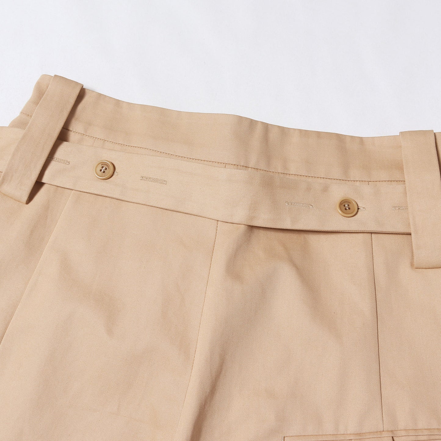 ベルト付き プリーツ ツイル ワイドショーツ(Folded Shorts)