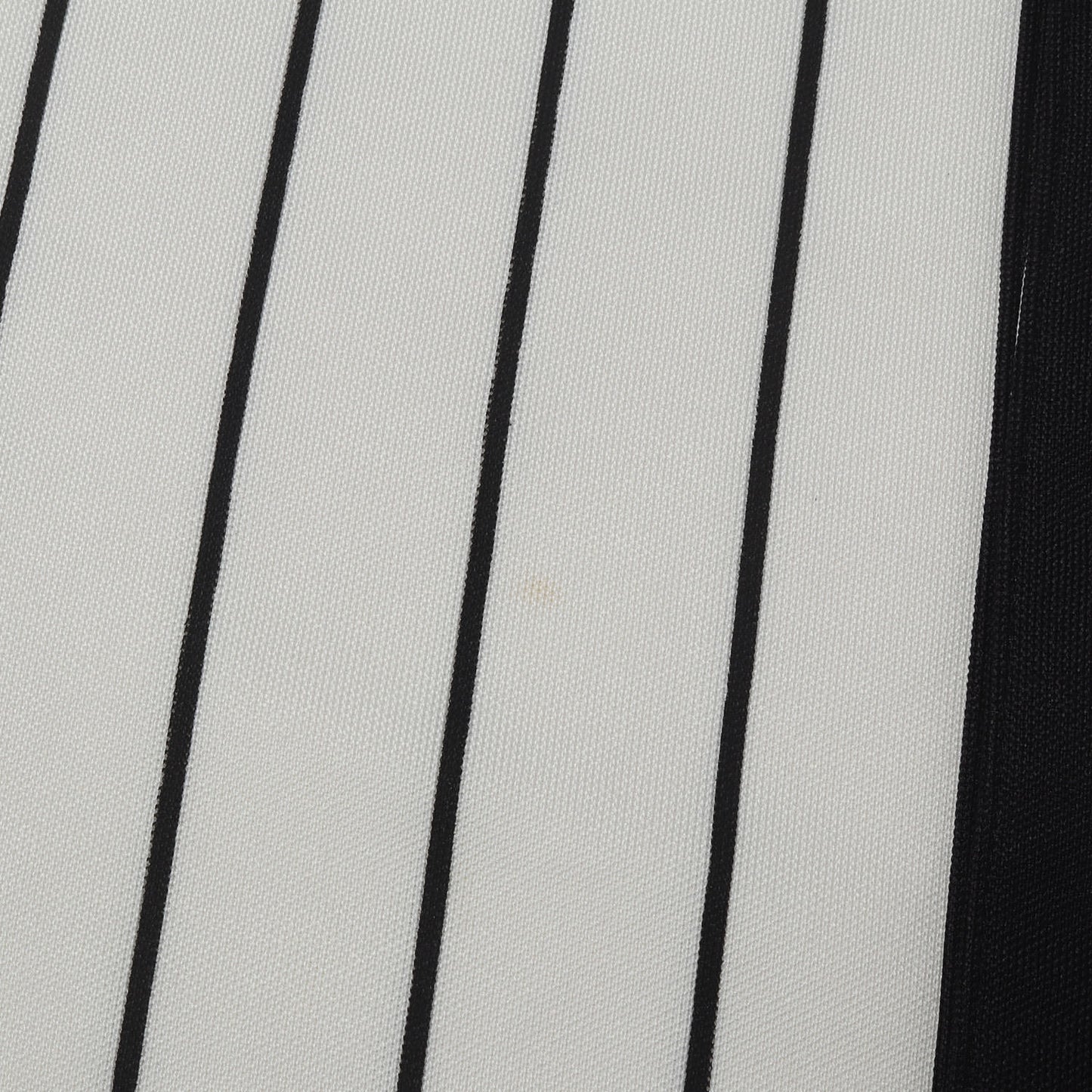 バーチカルロゴ ベースボールシャツ(Vertical Logo Baseball Jersey)
