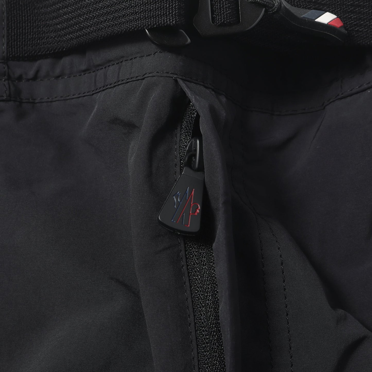 24SS Moncler Grenoble ポリエステルタフタ イージーショーツ(SHORTS)