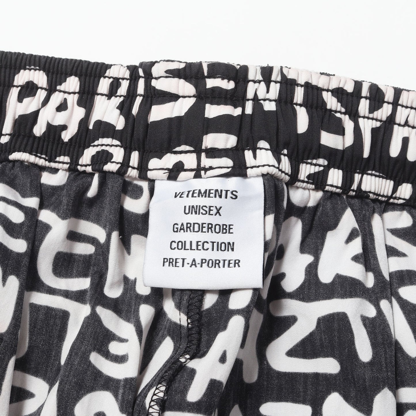 グラフィティ柄 コットン イージーショーツ(Grafitti Print Poplin Shorts)