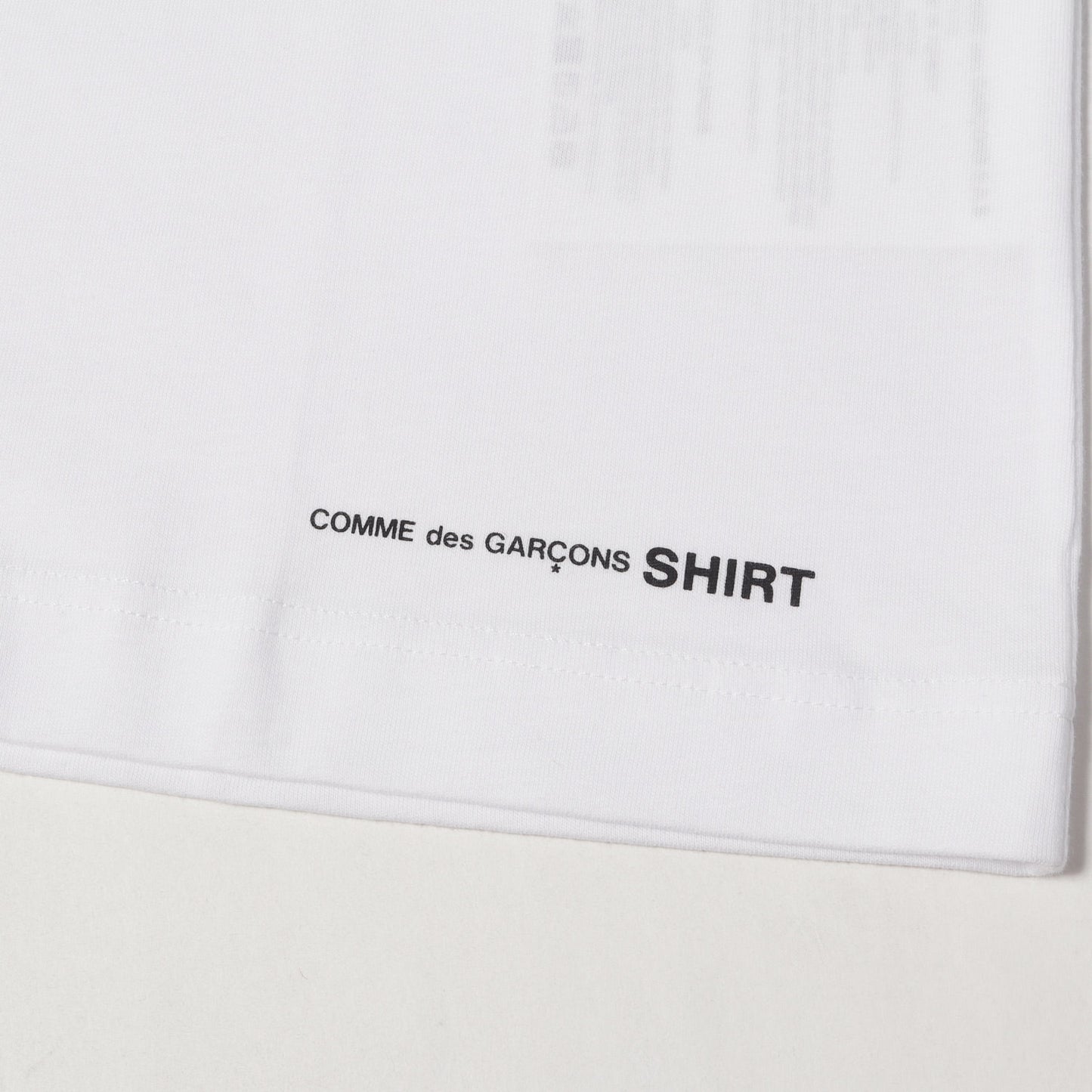 裾ロゴ ロングスリーブ Tシャツ
