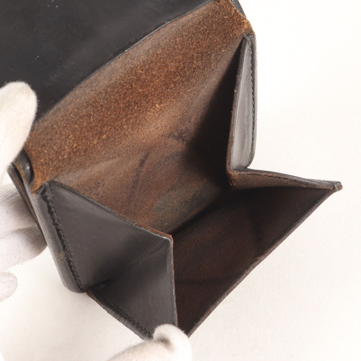 フラワーコンチョ付き サドルレザー 2つ折り ウォレット / 財布