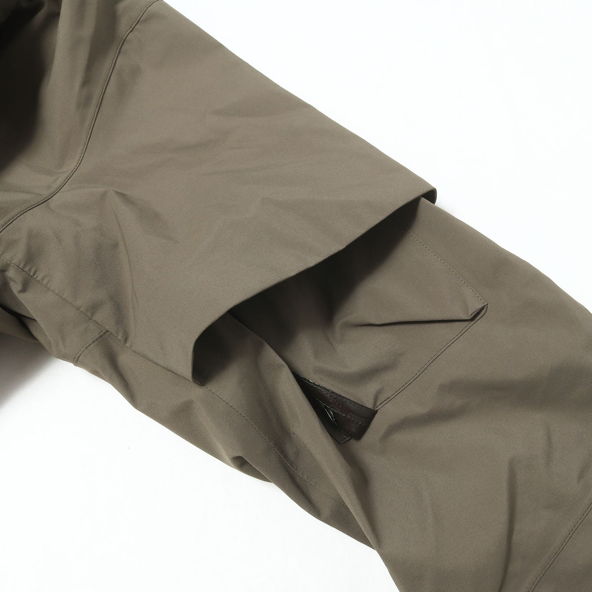 22AW ゴアテックス 3レイヤーナイロン フード付き ジャケット(3L GORE-TEX PRO INTEROPS JACKET)