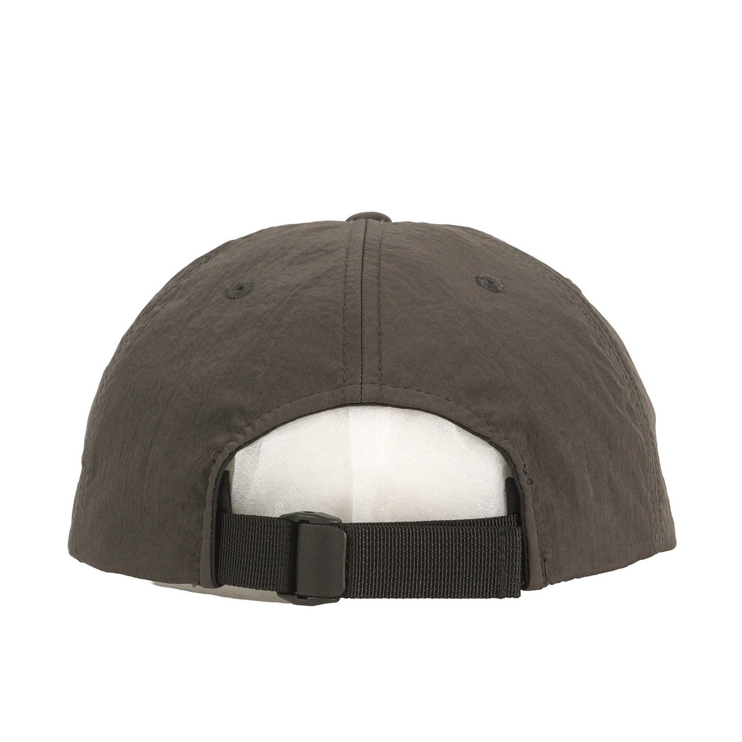 ストックロゴ刺繍 ナイロン 6パネルキャップ(STOCK NYLON STRAP BACK CAP)