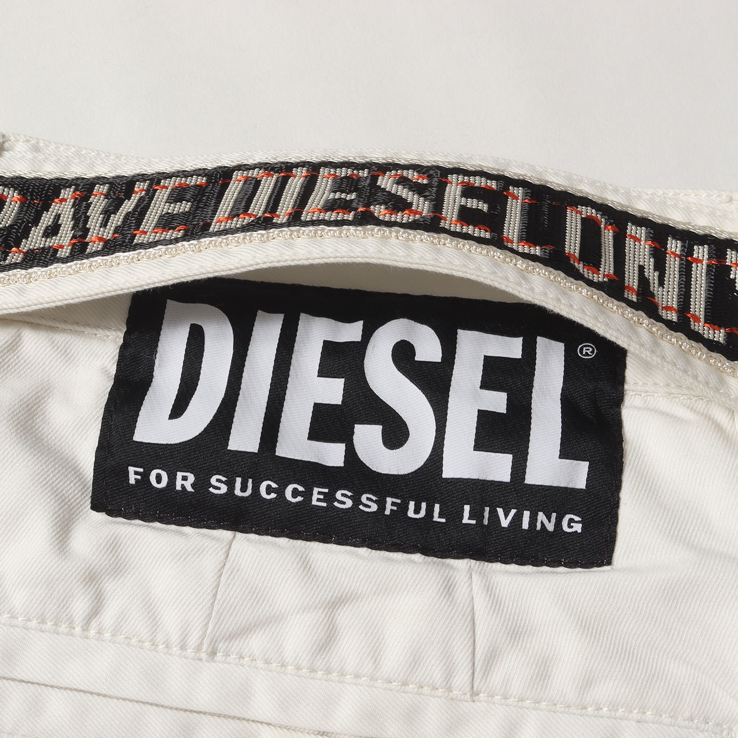 ベルト付き コットンツイル ショーツ