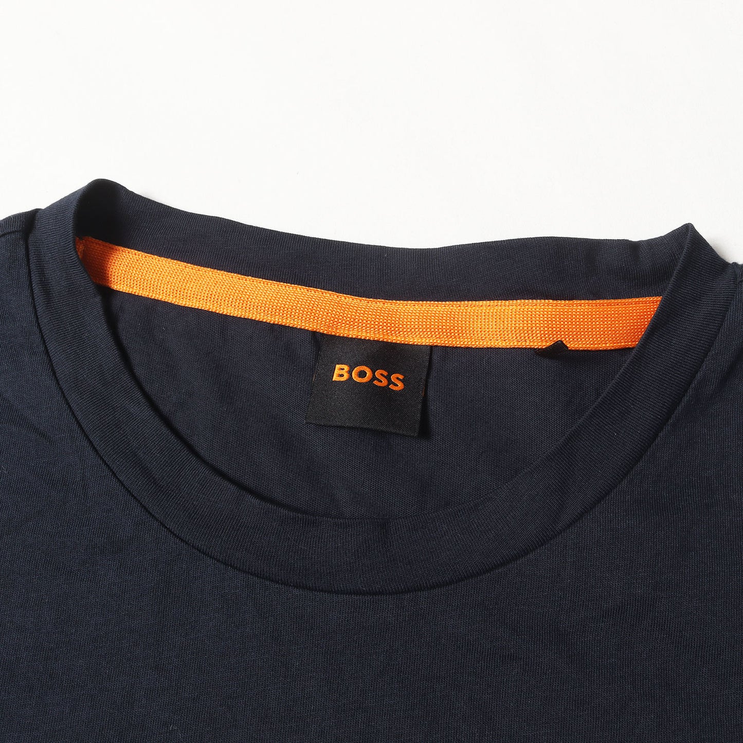 現行モデル ブランドロゴ クルーネック Tシャツ