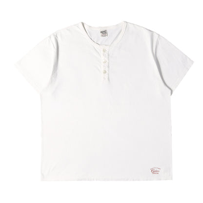 裾ロゴ ヘンリーネック Tシャツ