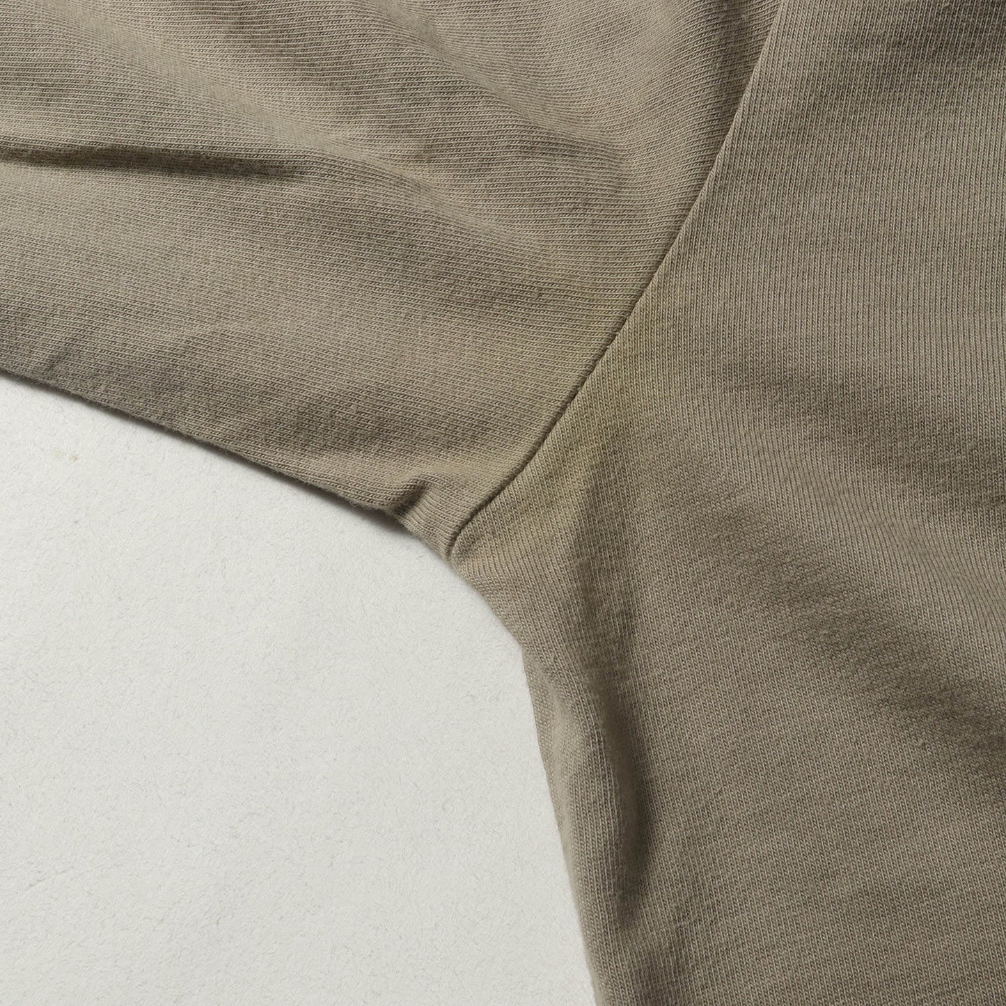 FOG ESSENTIALS ブランドロゴ ロングスリーブ Tシャツ