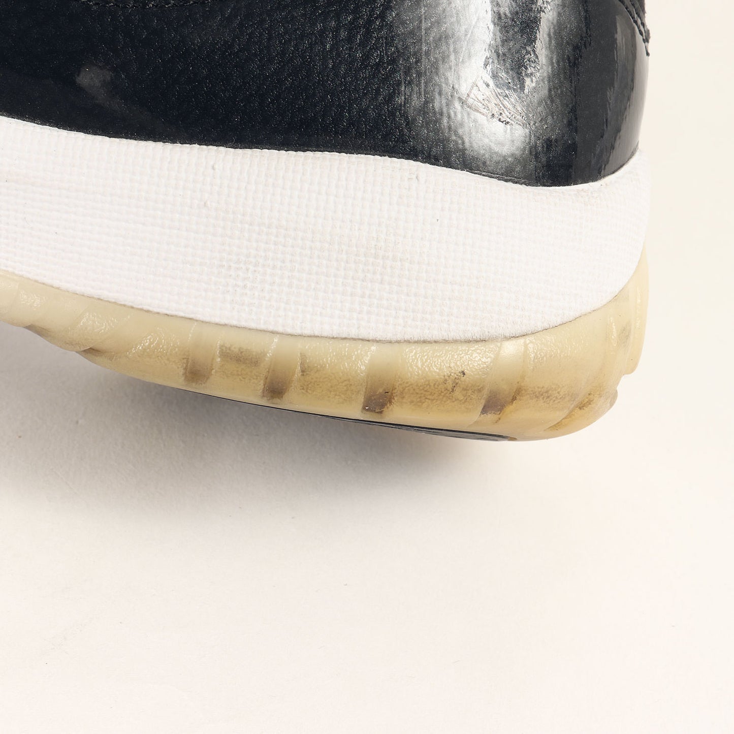 AIR JORDAN 11 RETRO 72-10 (378037-002)