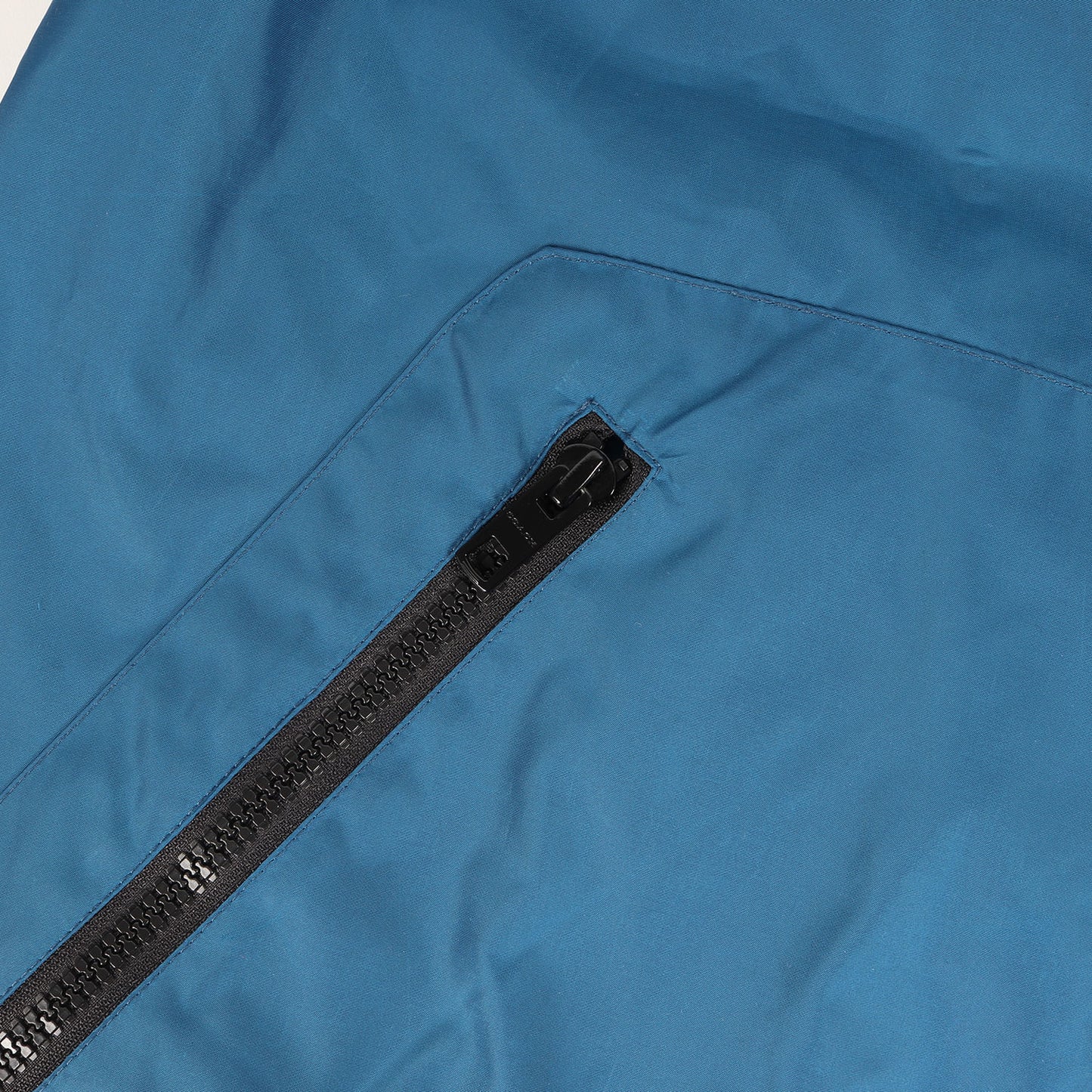 パッカブル フルジップ フードジャケット