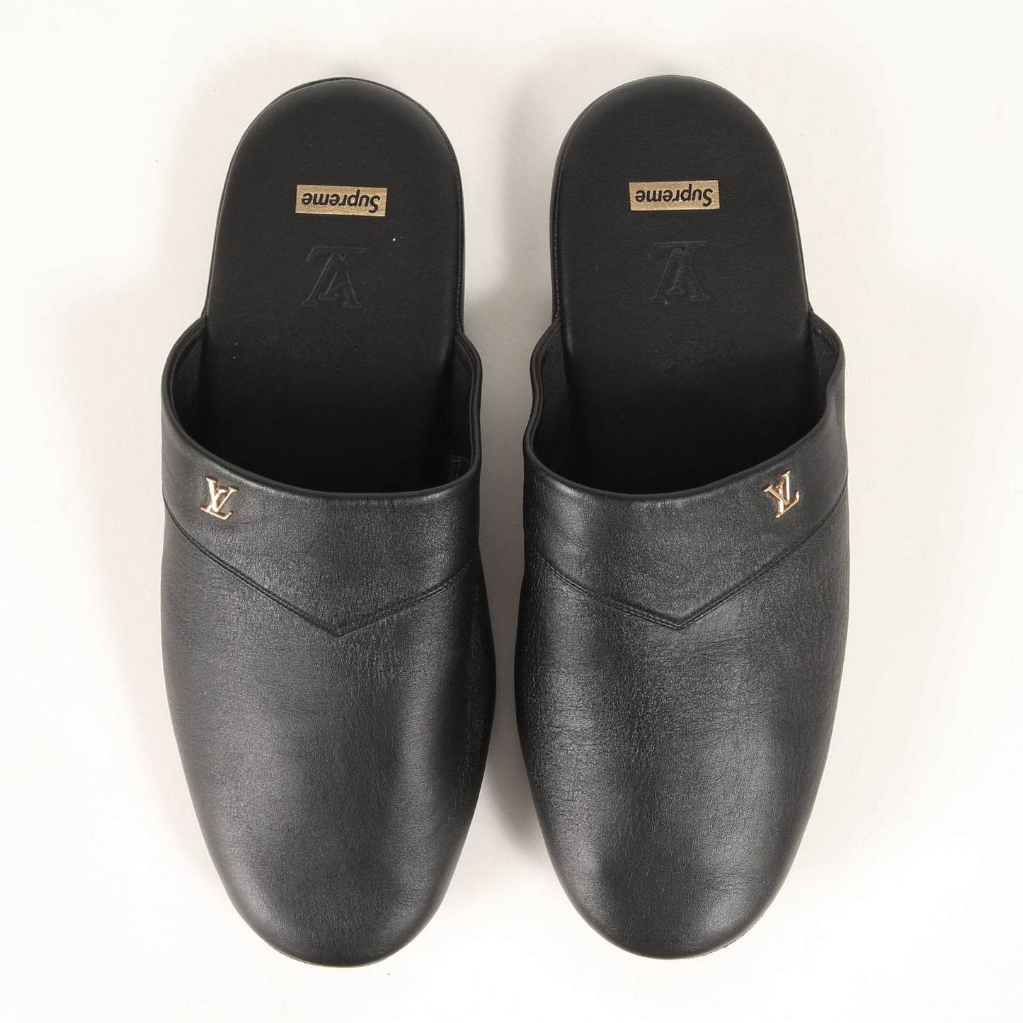 × LOUIS VUITTON レザー ヒュースリッパ(FA0157)