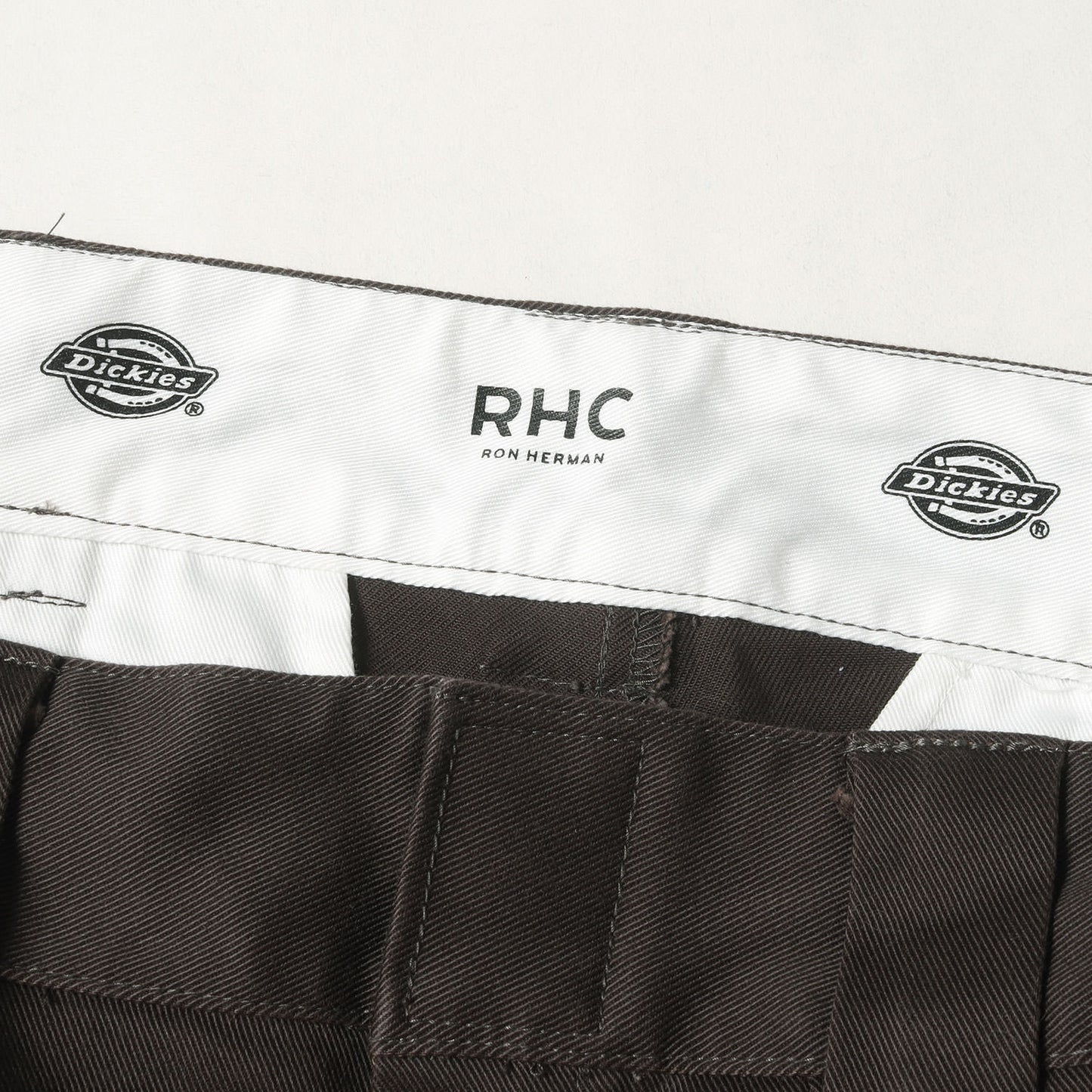 ×Dickies ストレッチツイル テーパード チノパンツ