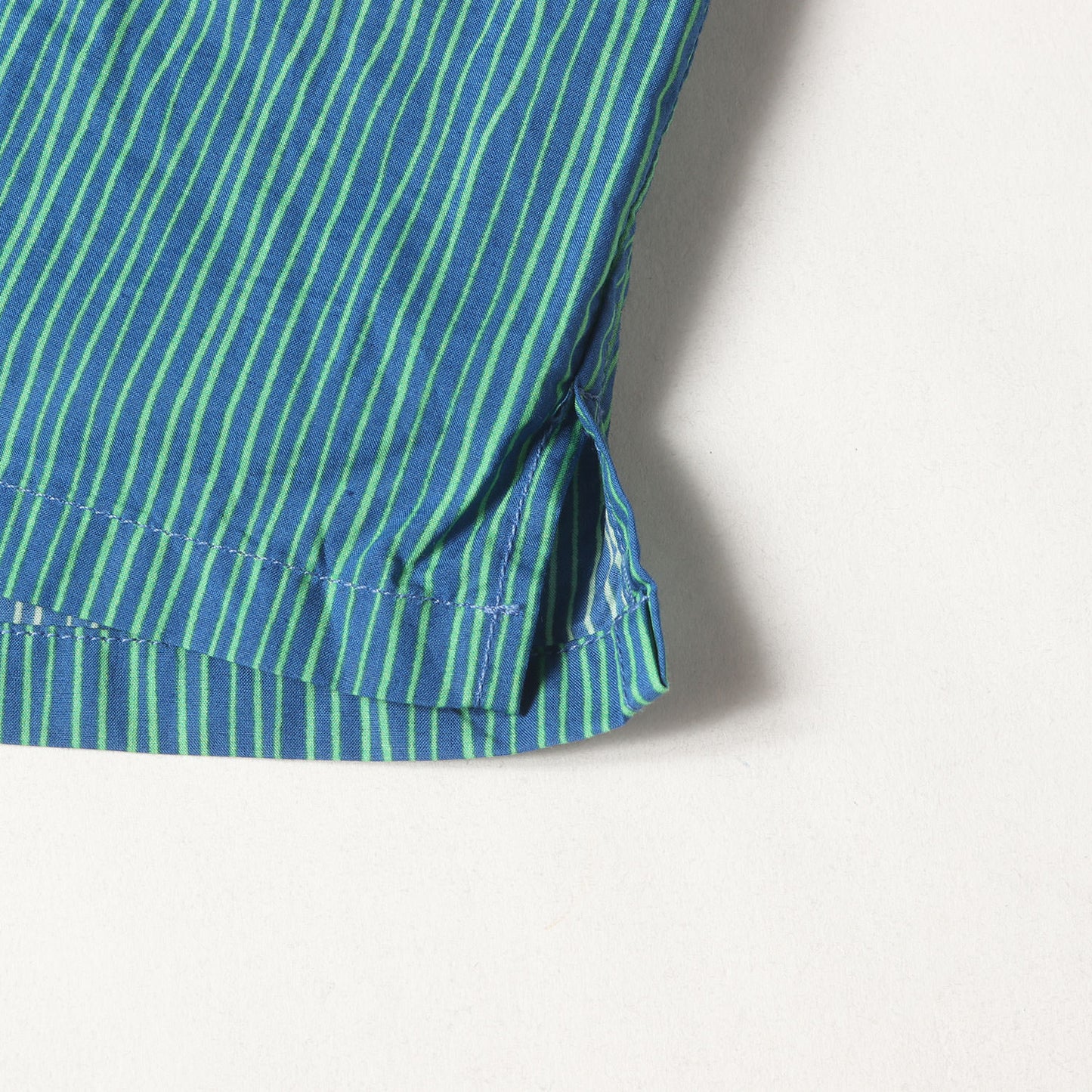 総柄デザイン コットン 比翼ボタン 半袖シャツ