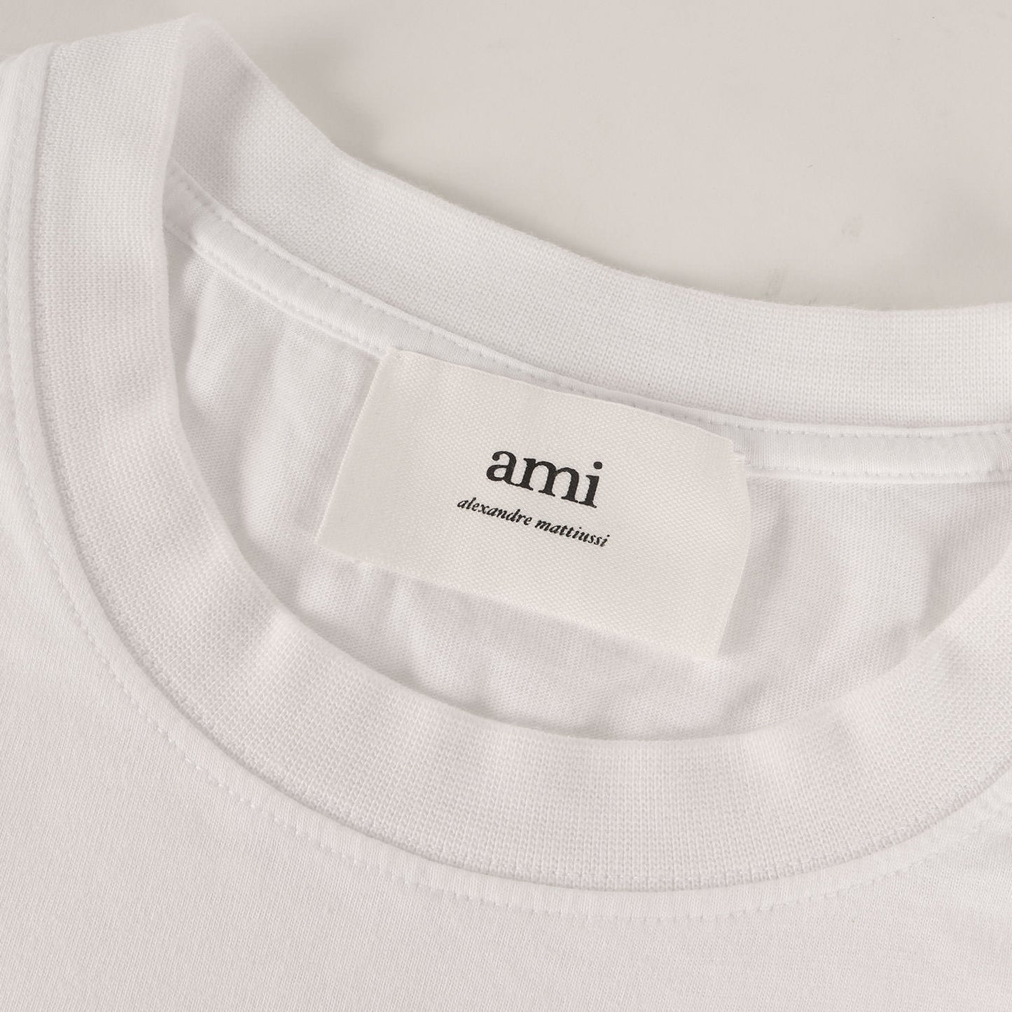 ワンポイント刺繍 クルーネック Tシャツ
