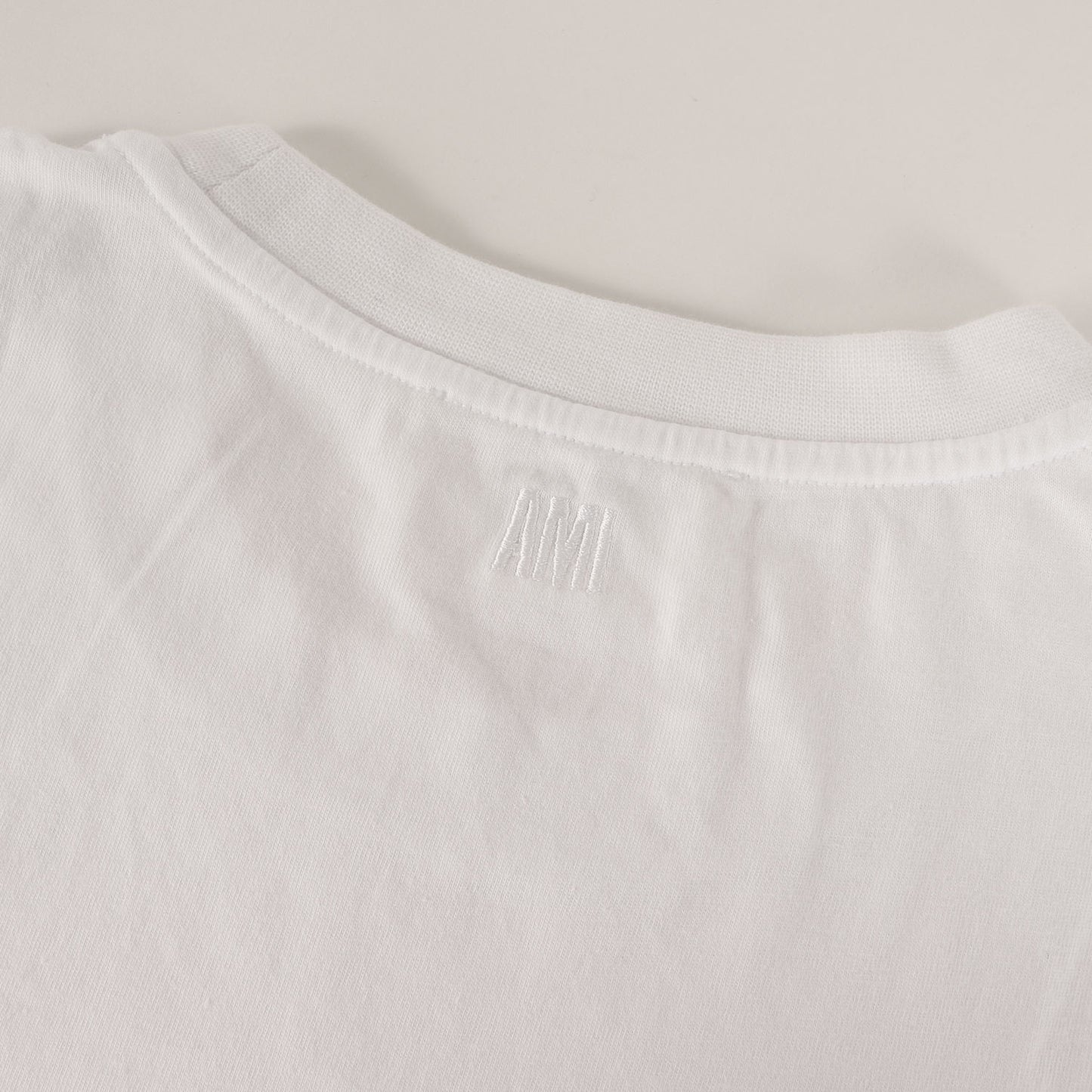 ワンポイント刺繍 クルーネック Tシャツ