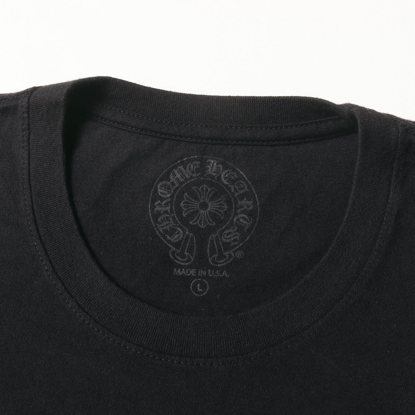 近年モデル FOTI ラメプリント クルーネック Tシャツ