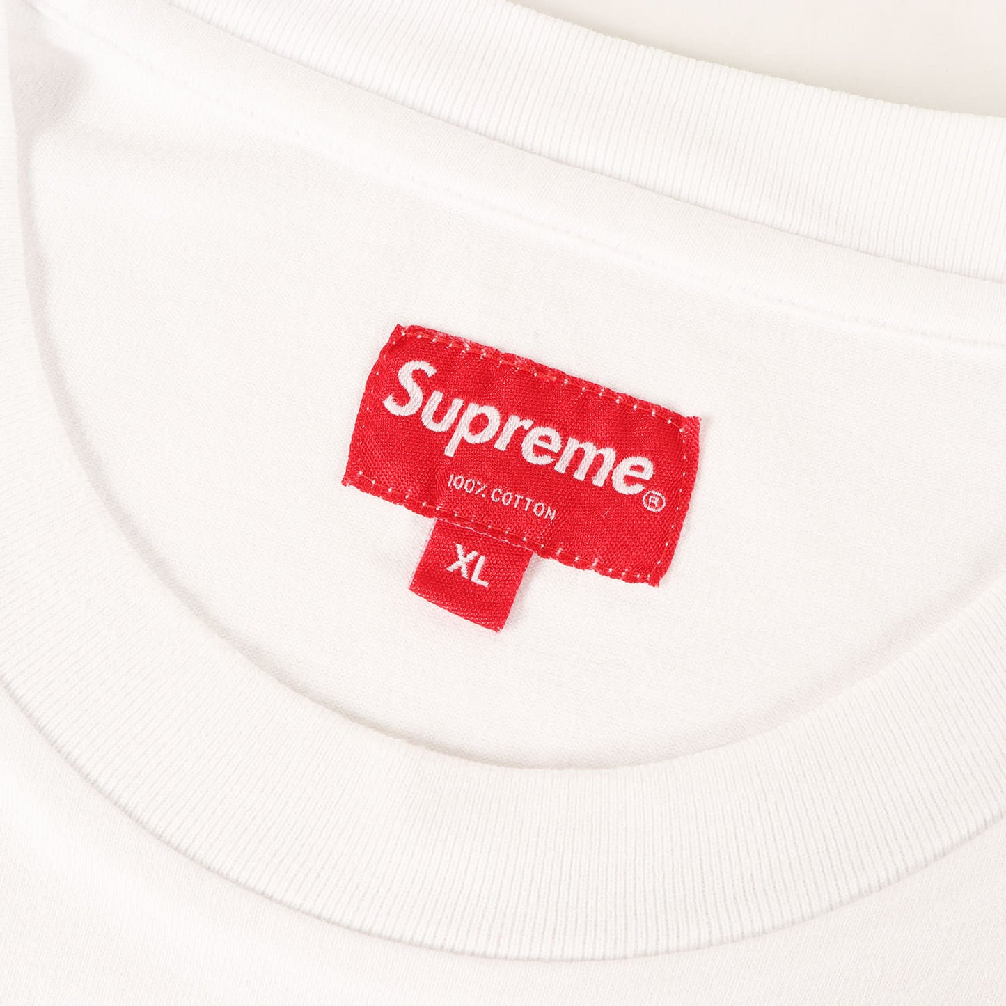 スモールBOXロゴ Tシャツ(Small Box Tee)