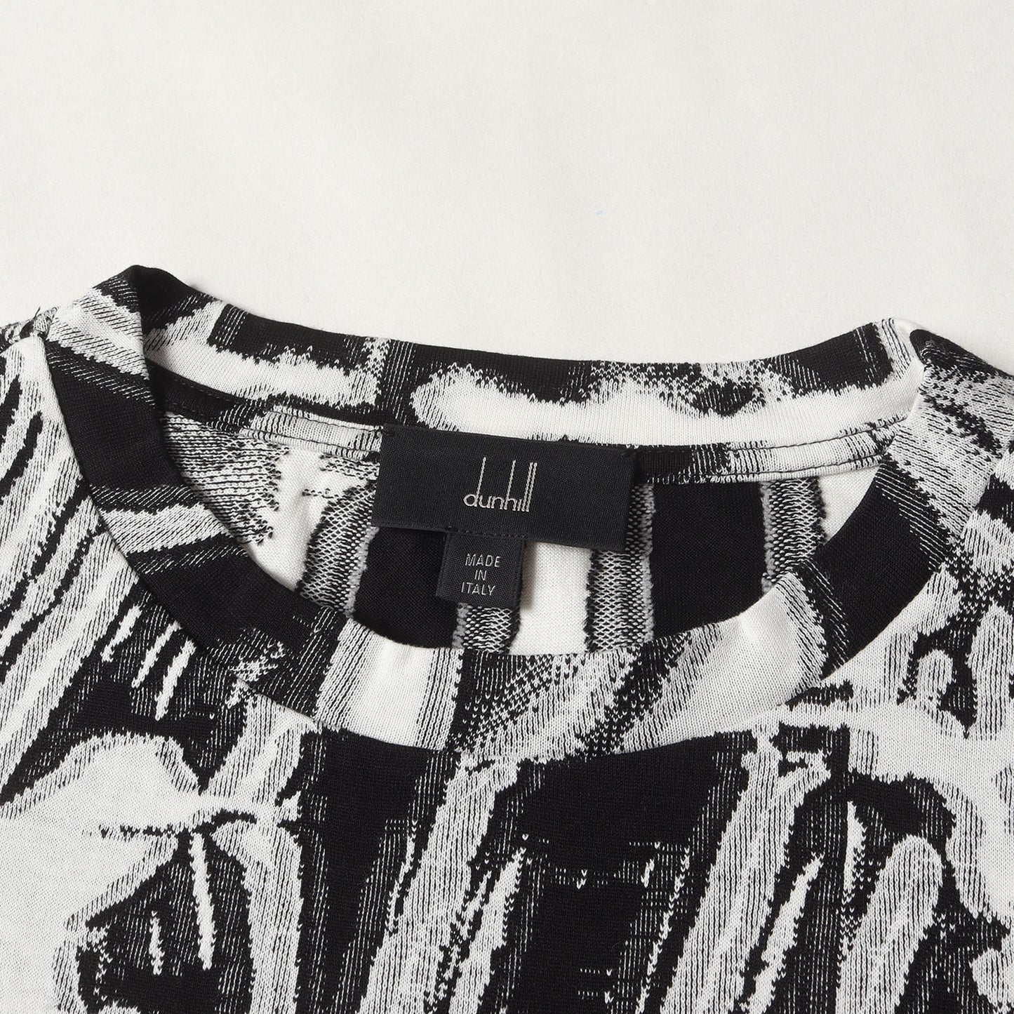 近年モデル 全面ジャガード グラフィック Tシャツ