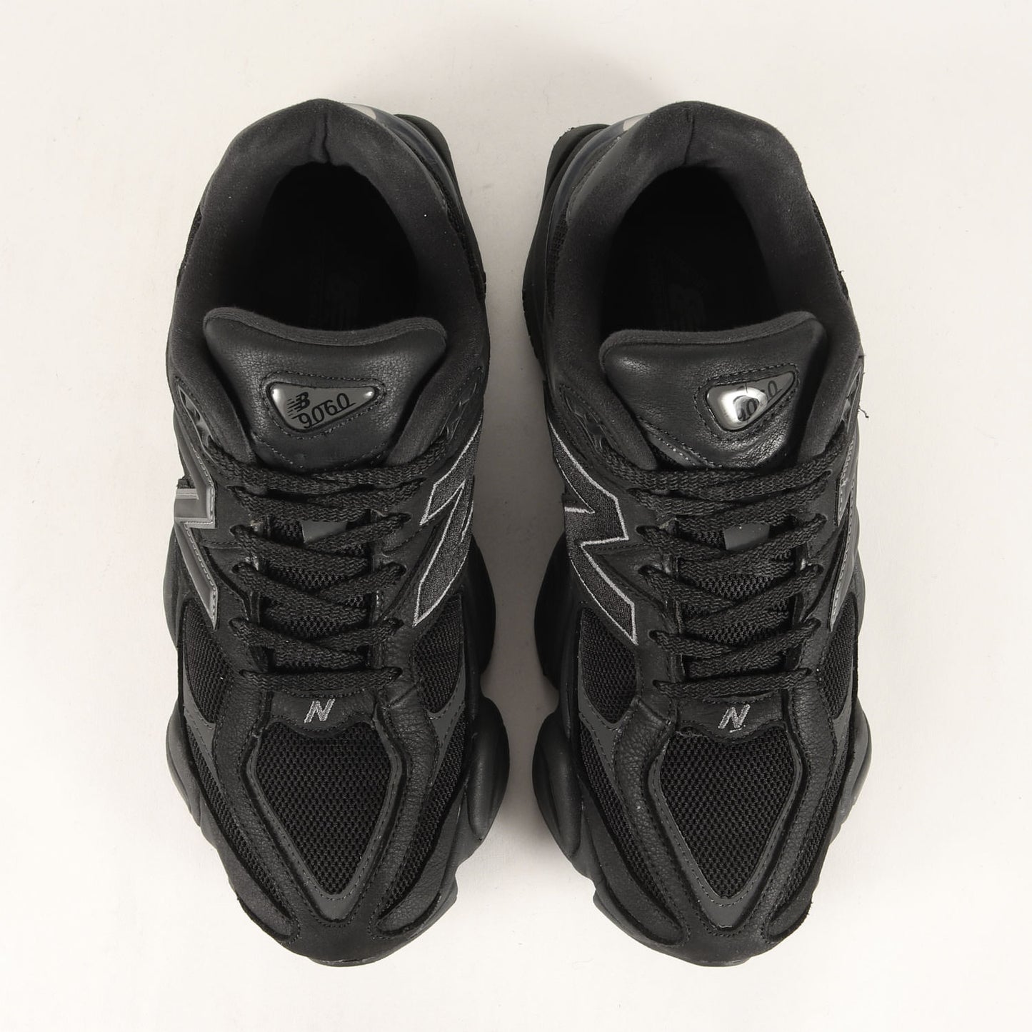 25SS U9060 ZGE TRIPLE BLACK
