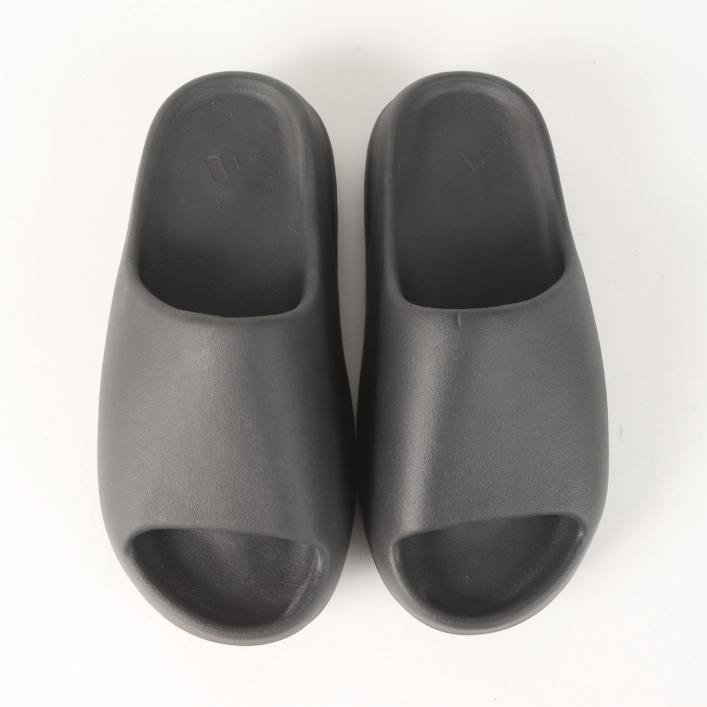 22SS YEEZY SLIDE ONYX (HQ6448)