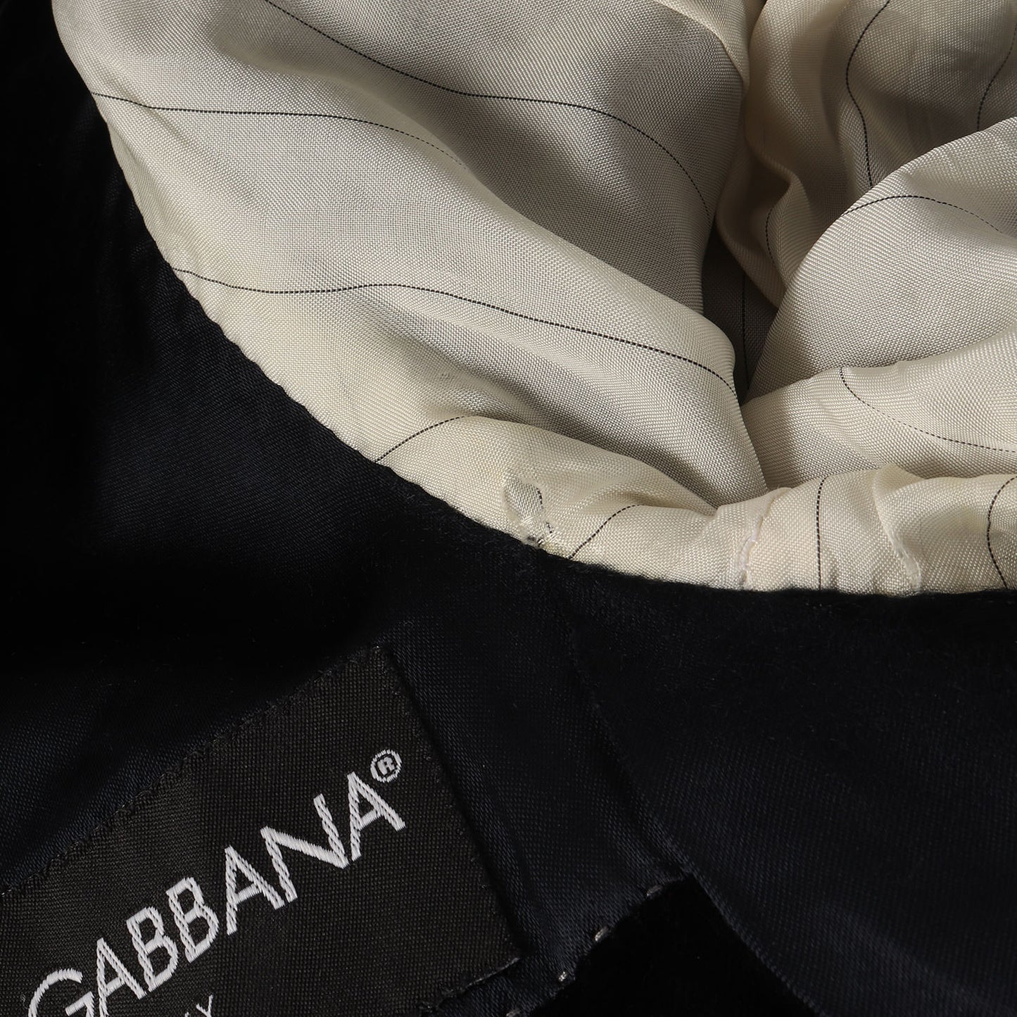 ベルベット ピークドラペル 1つボタン テーラードジャケット