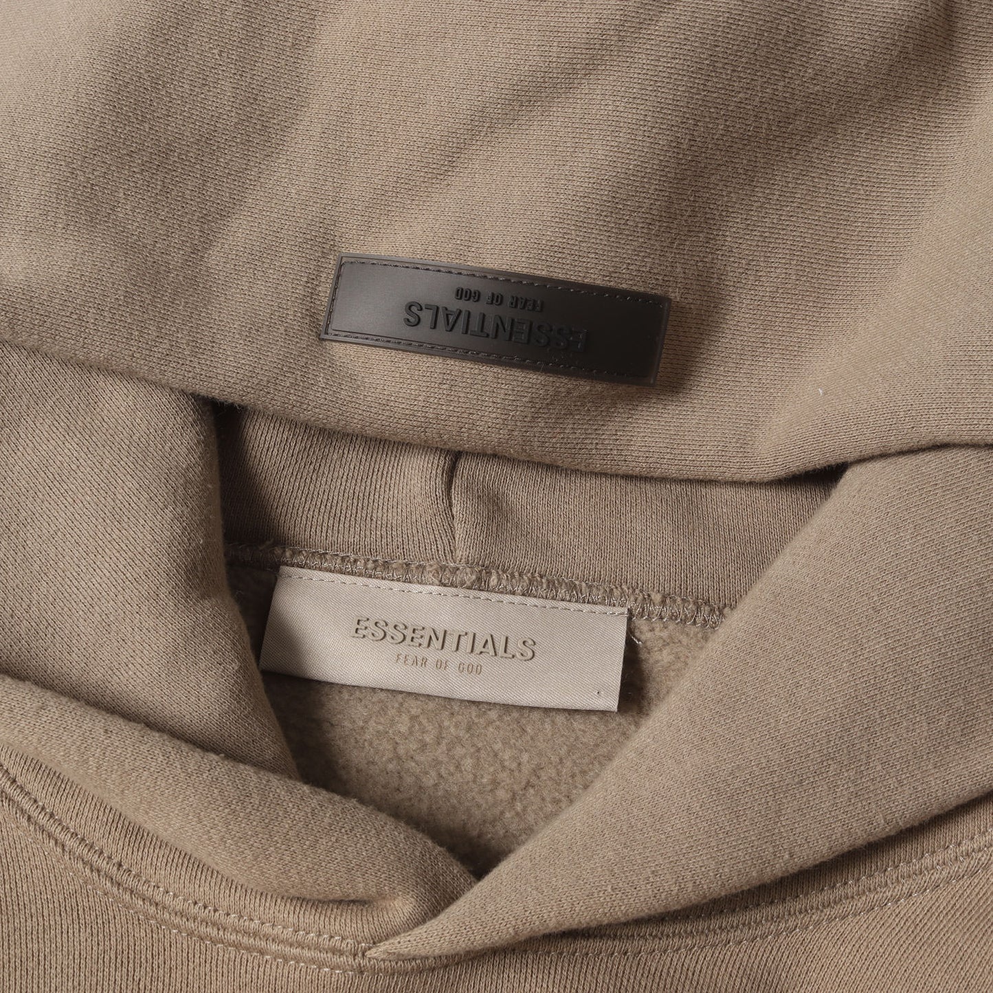 FOG ESSENTIALS リラックスド スウェットパーカー(Relaxed Hoodie)