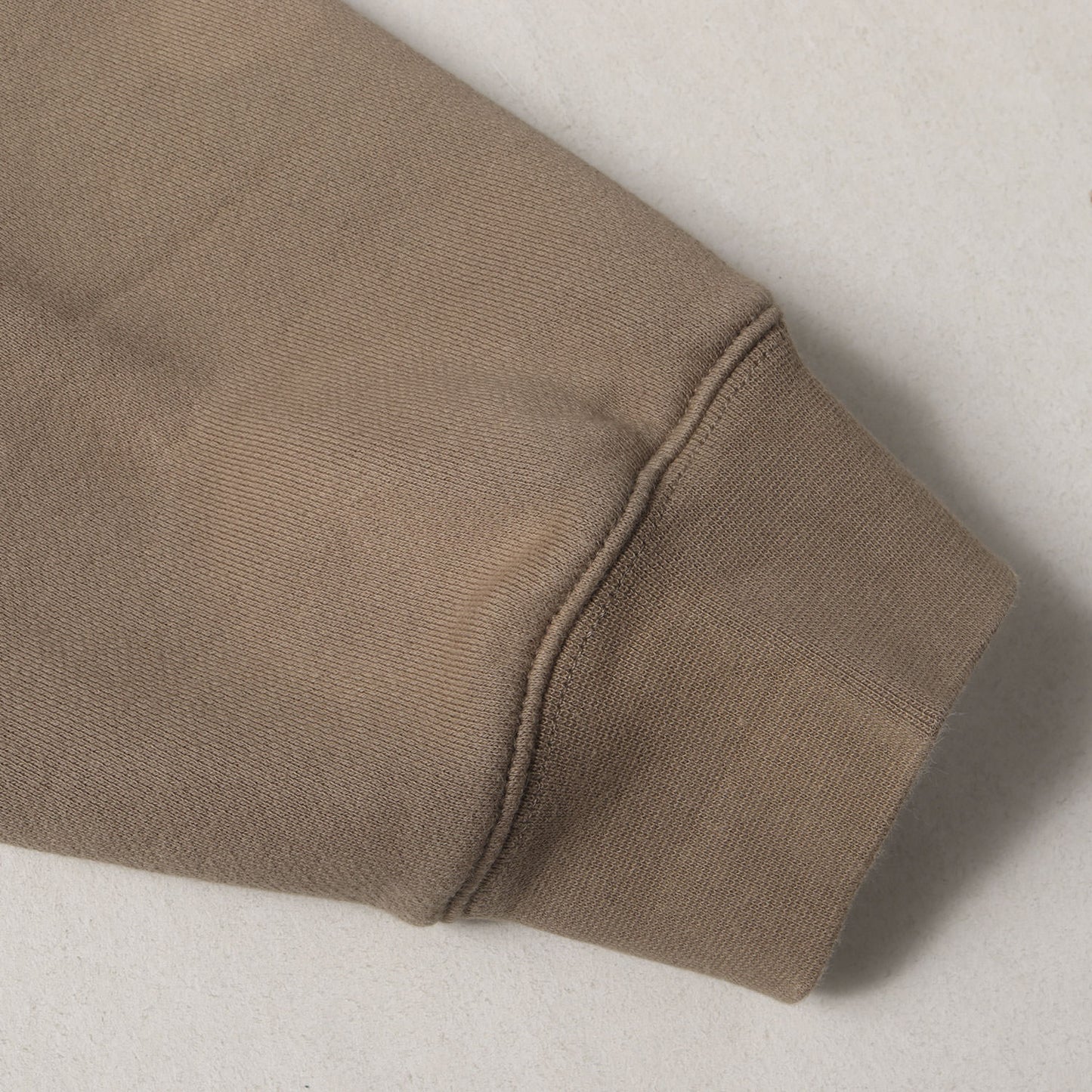 FOG ESSENTIALS リラックスド スウェットパーカー(Relaxed Hoodie)