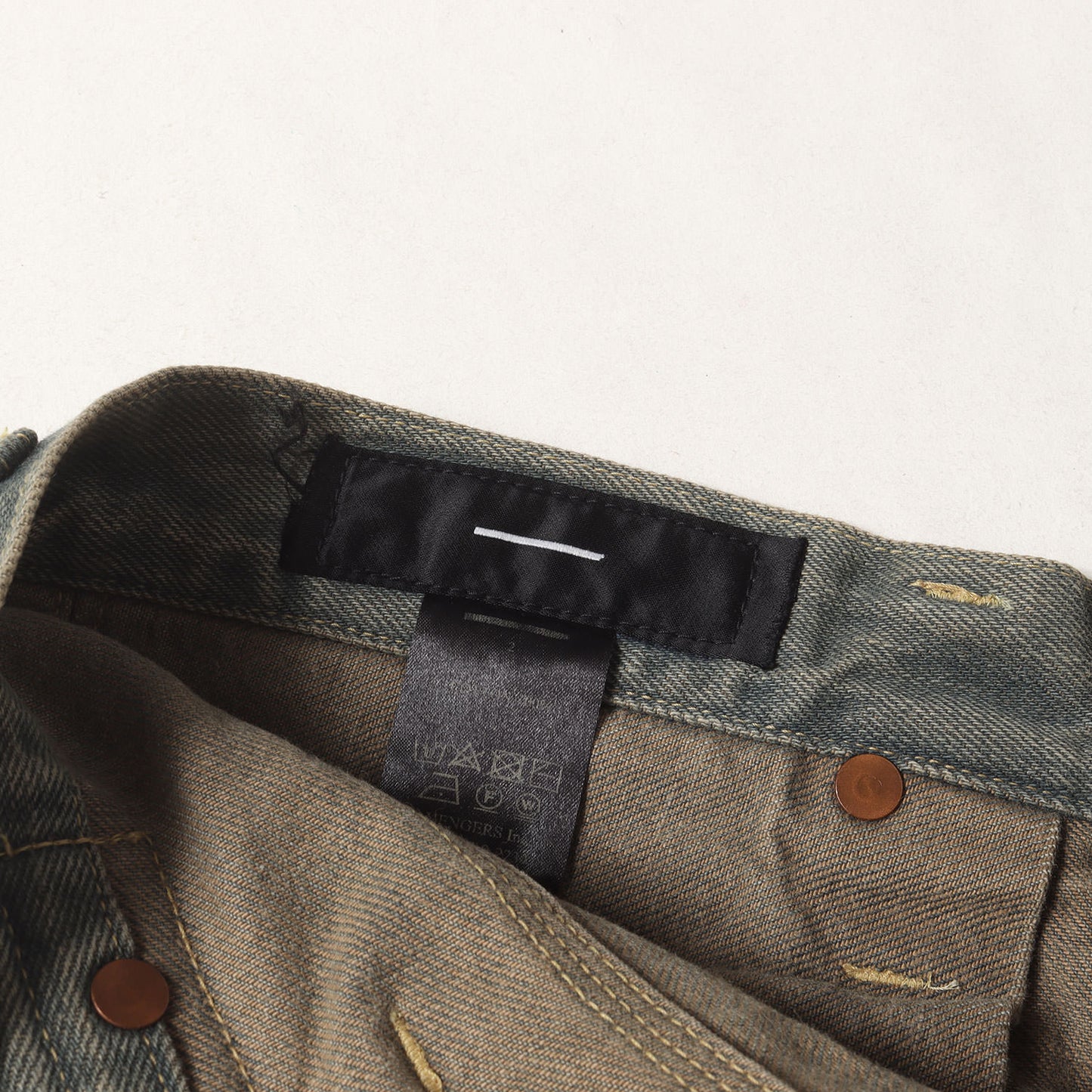 スラッシュシーム 1タック ワイド デニムパンツ(Slash Seam Tuck Wide)