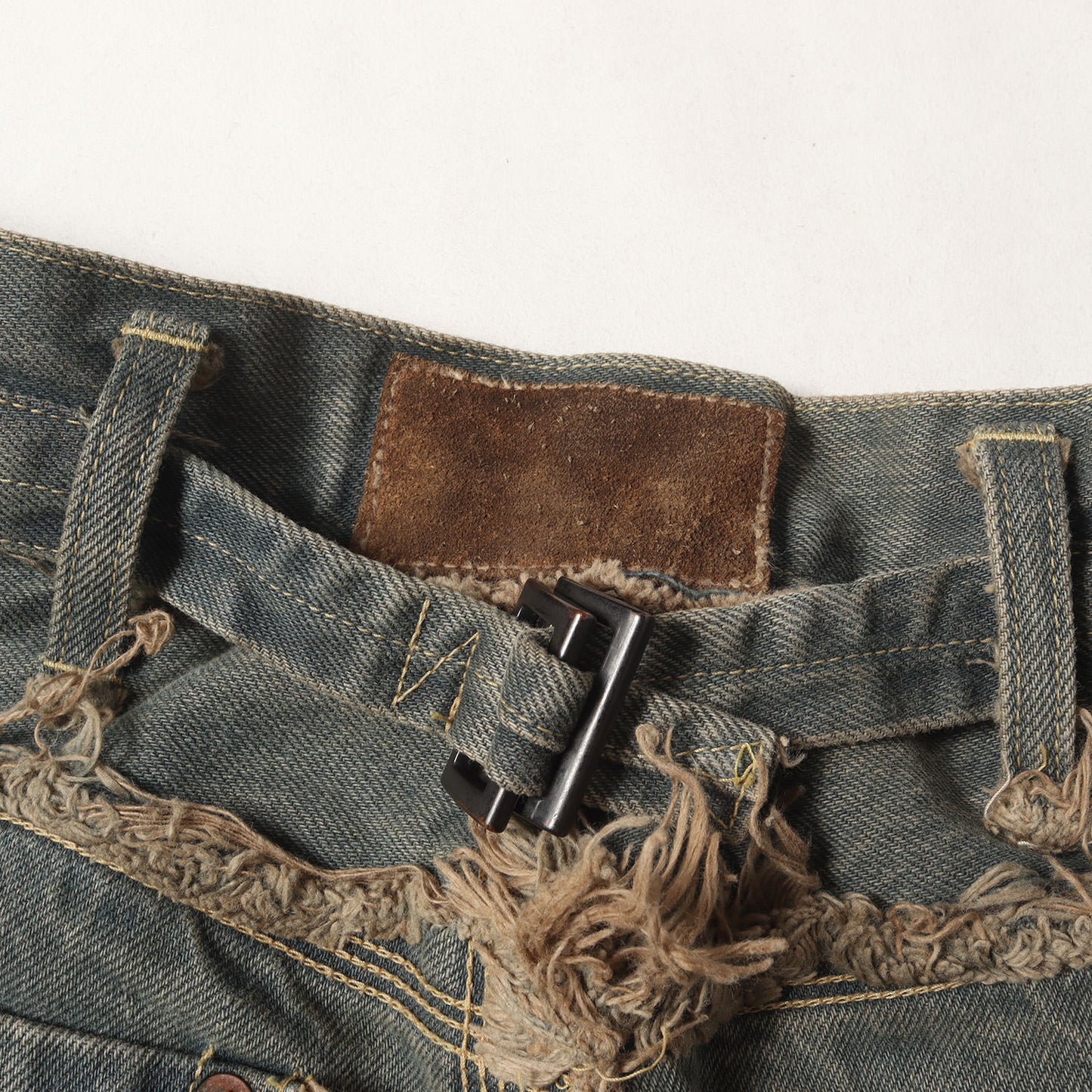 スラッシュシーム 1タック ワイド デニムパンツ(Slash Seam Tuck Wide)