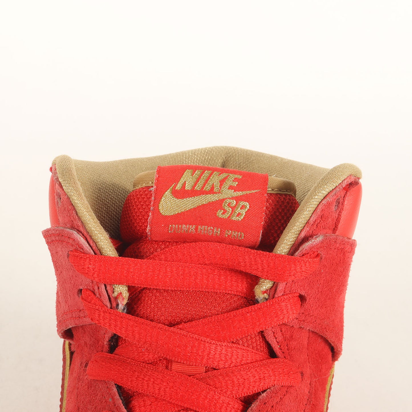 DUNK HIGH PREMIUM SB RED ENVELOPE (313171-667)