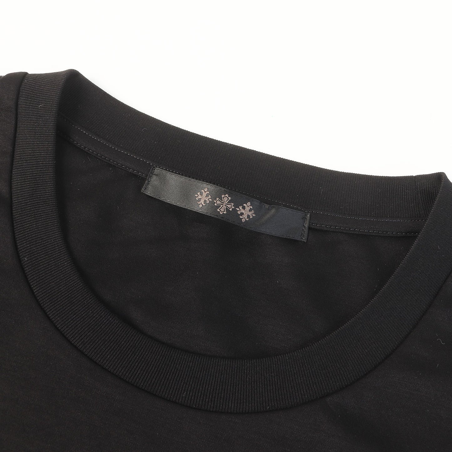 近年モデル ヌンキ ロゴ刺繍 シルケット加工 Tシャツ(NUNKI)