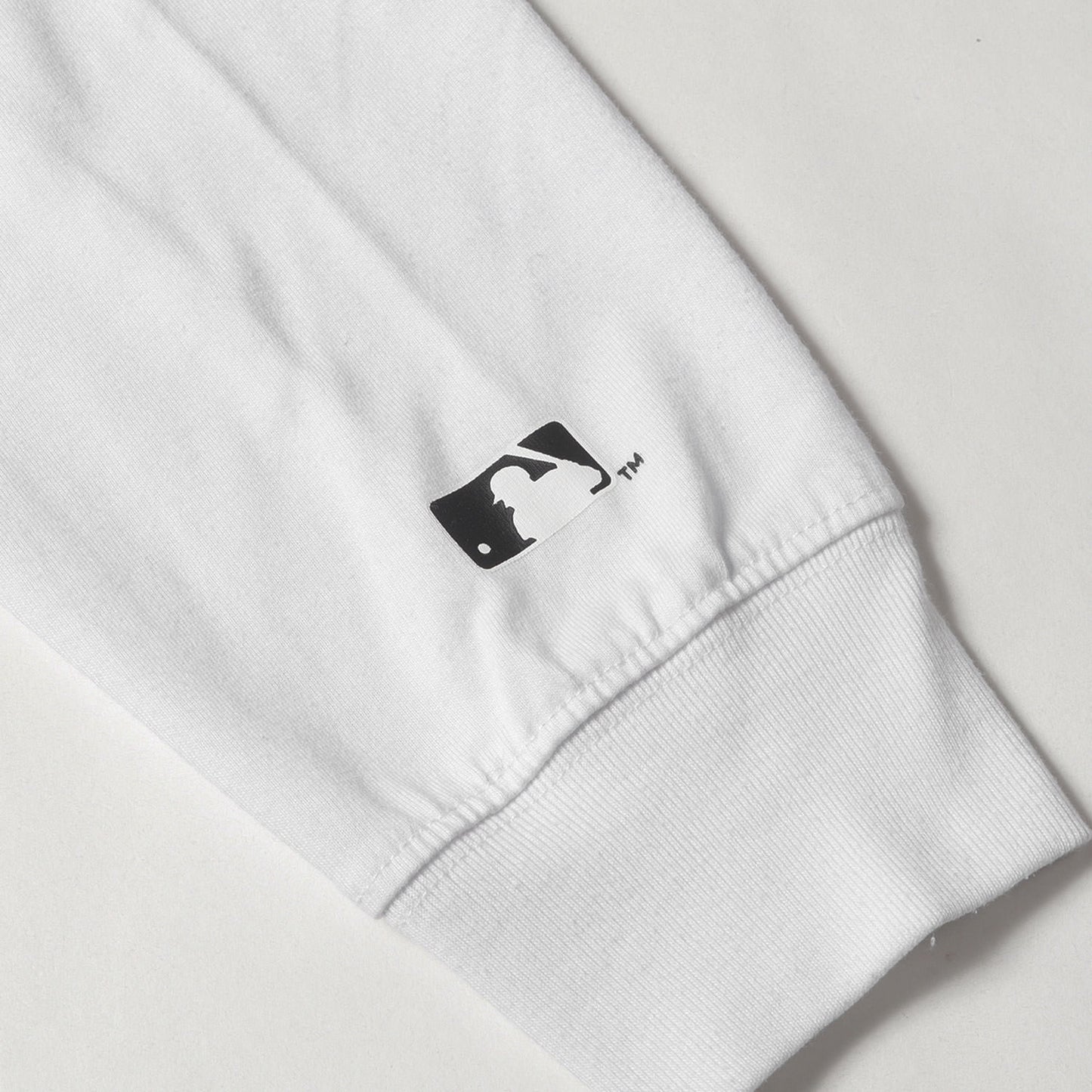 21AW ×MLB New York Yankees チームロゴ ロングスリーブ Tシャツ(TOUR L/S B&W BIG TEAM LOGO TEE)