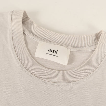 エンボス ハートロゴ クルーネック Tシャツ