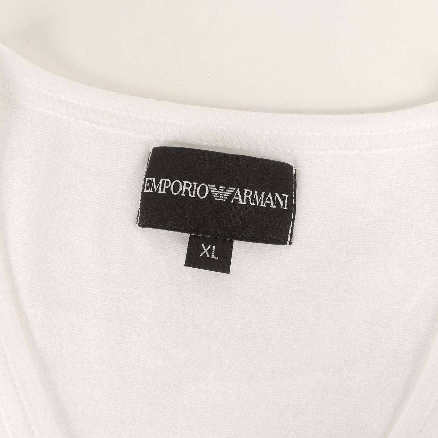 箔押しプリント ストレッチ Vネック Tシャツ