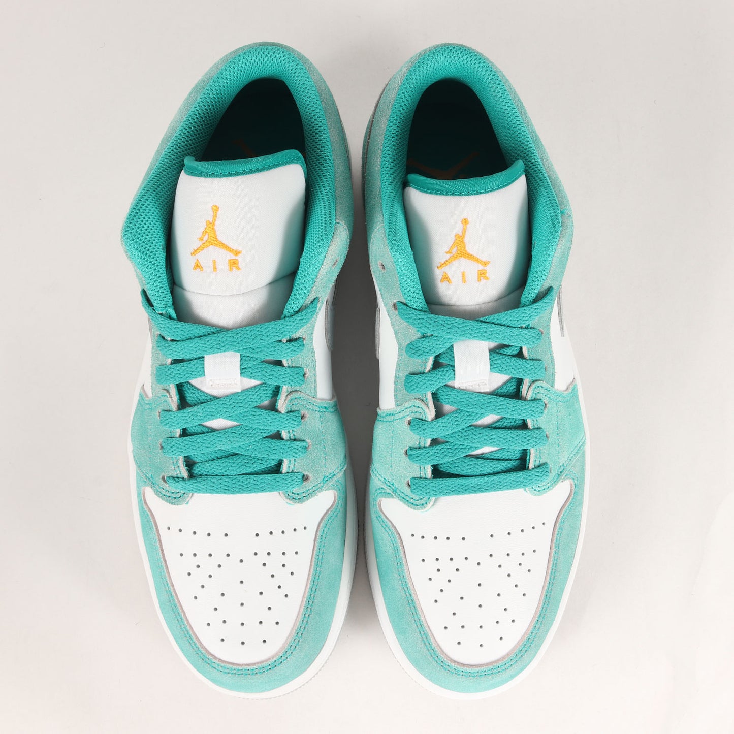 AIR JORDAN 1 LOW SE NEW EMERALD (DN3705-301)