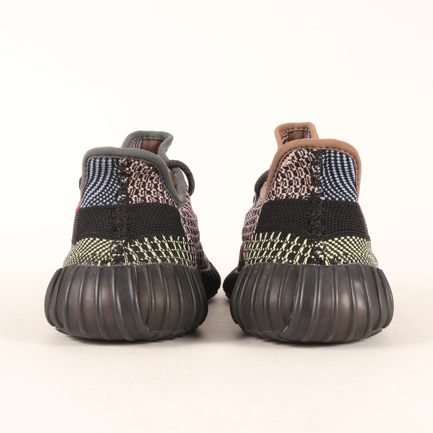 YEEZY BOOST 350 V2 YECHEIL (FW5190)
