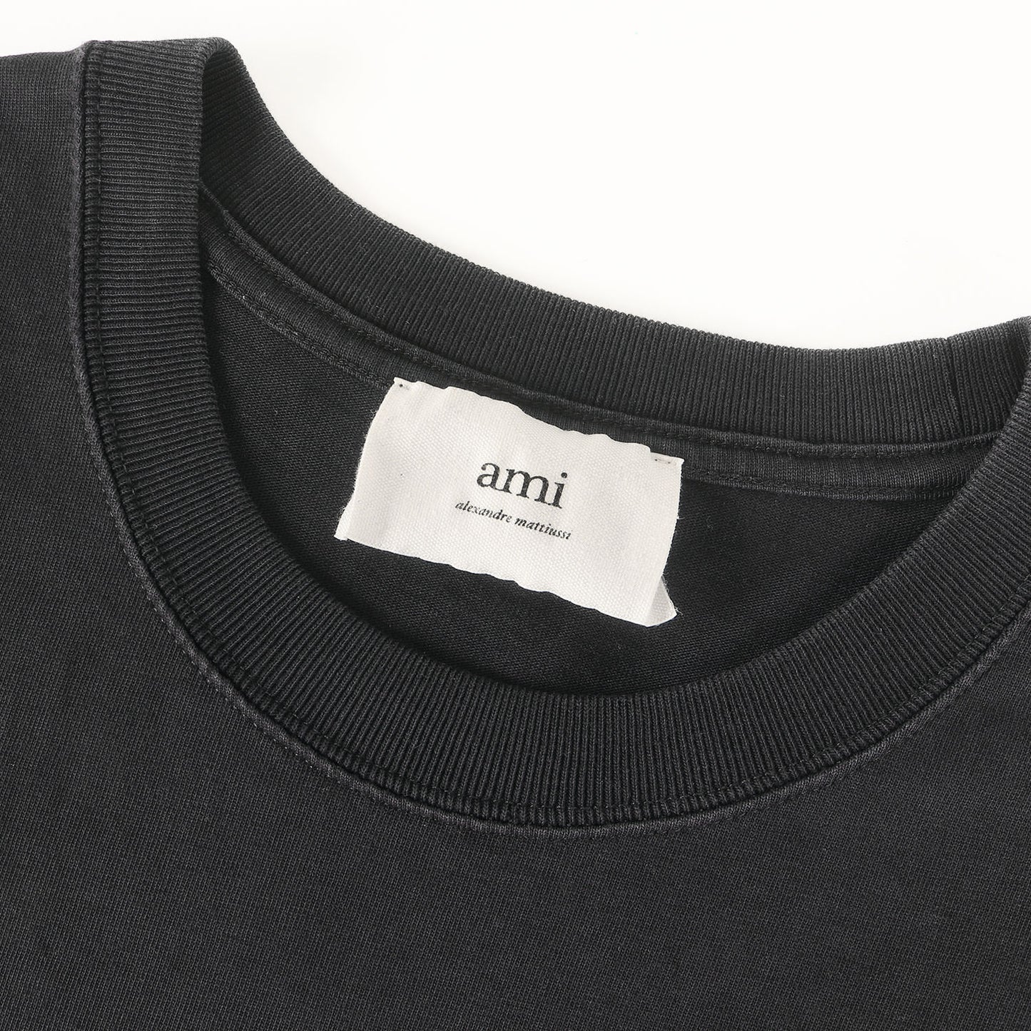 ビッグハートロゴ刺繍 クルーネック Tシャツ