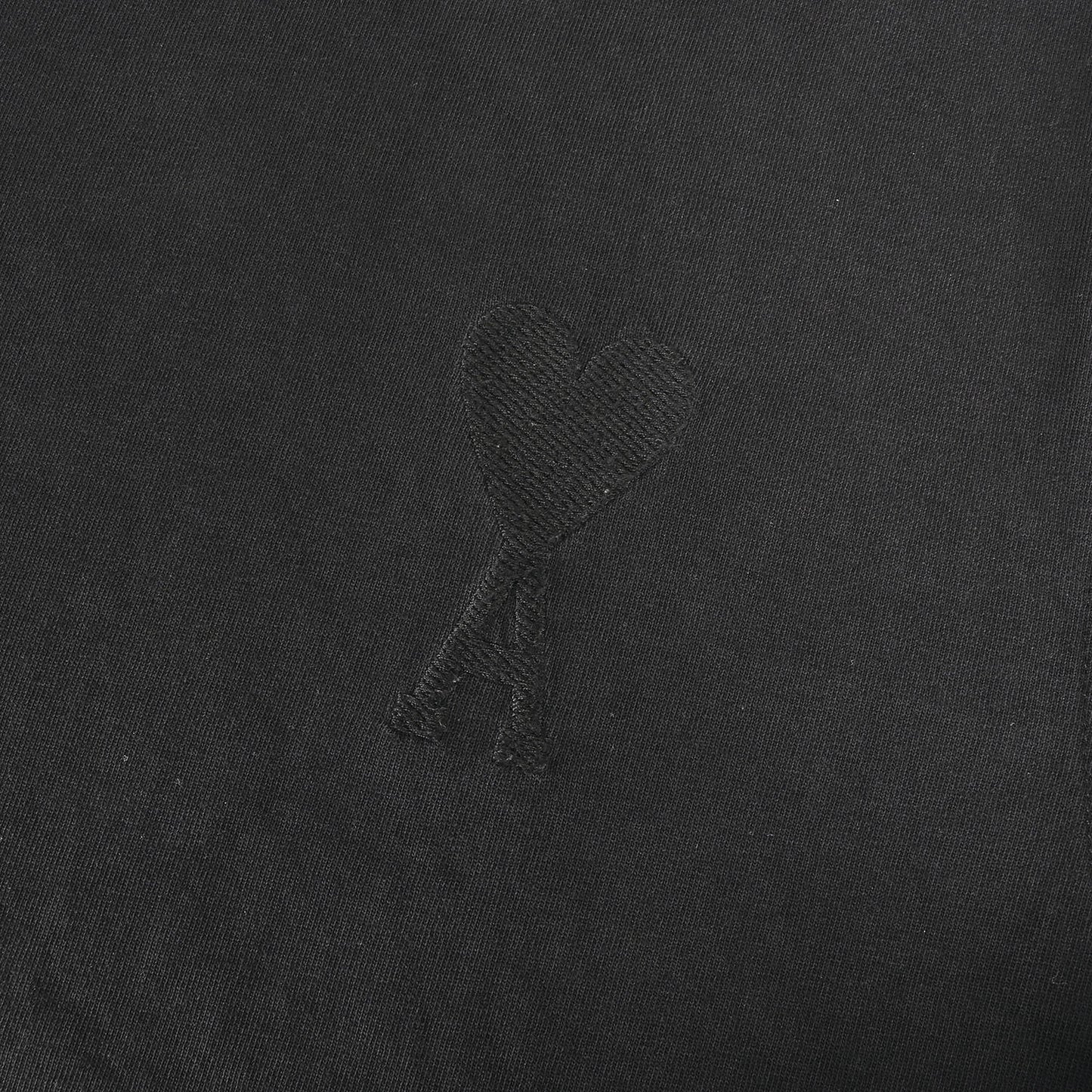 ビッグハートロゴ刺繍 クルーネック Tシャツ