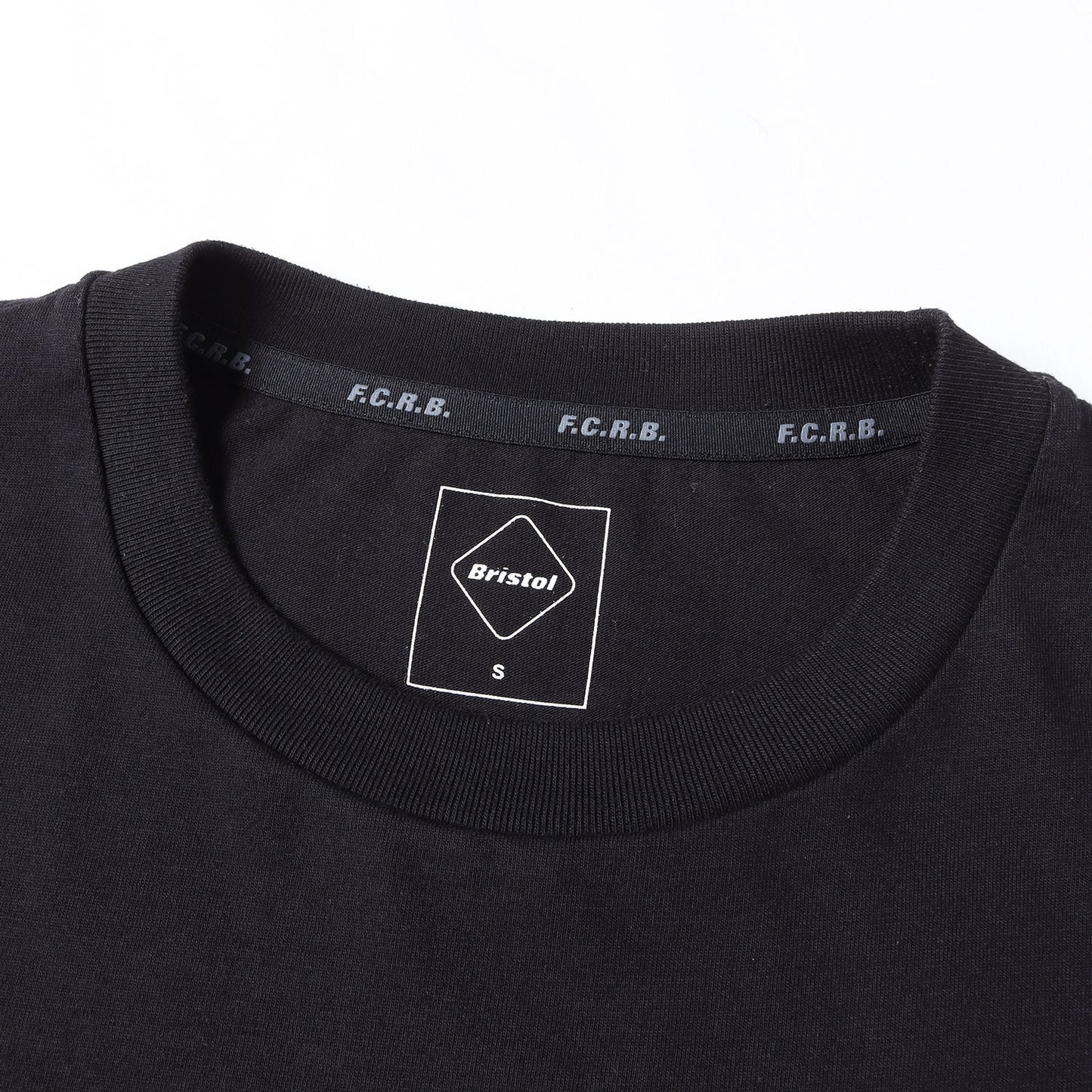 22SS ブランドロゴ ポケット Tシャツ(VERTICAL LOGO POCKET TEE)